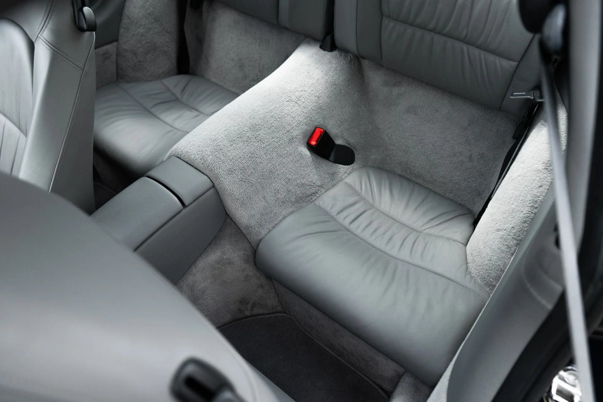 mph029_4226918640_Used_2003_Porsche_911_Turbo_1776447916_8a249a71bd