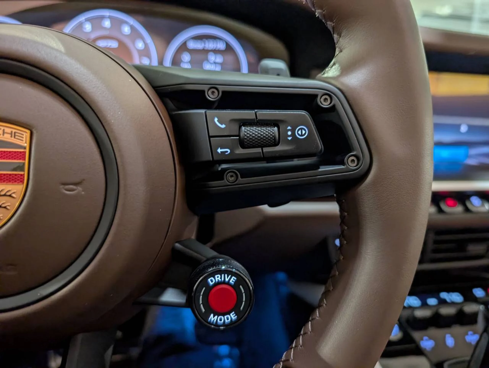 mph029_4228023136_8e806d19f4f3f41a504aa777266fafcdx_18eba0b990