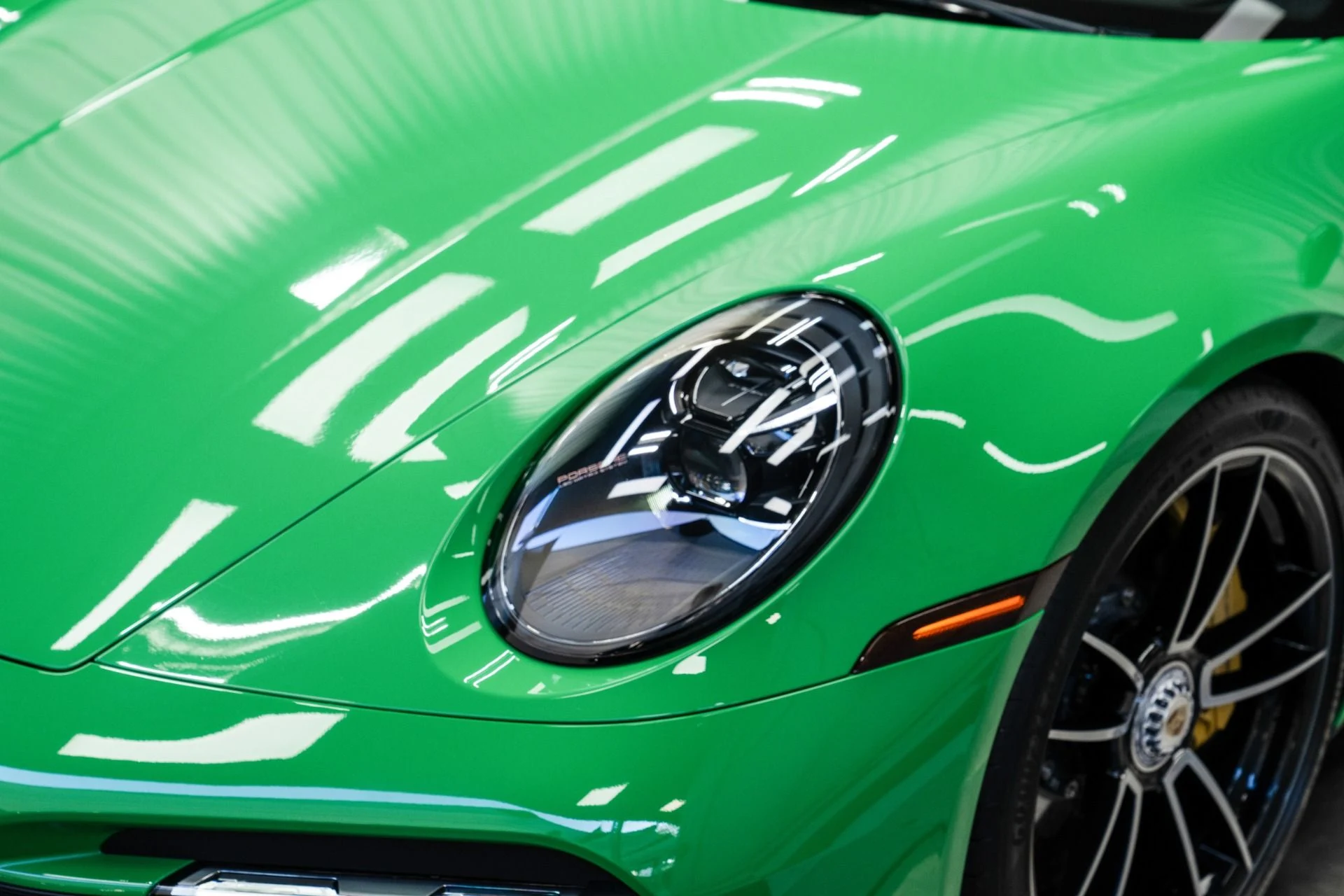 mph029_4228082321_Used_2021_Porsche_911_Turbo_S_Cabriolet_1762198384_2072270133