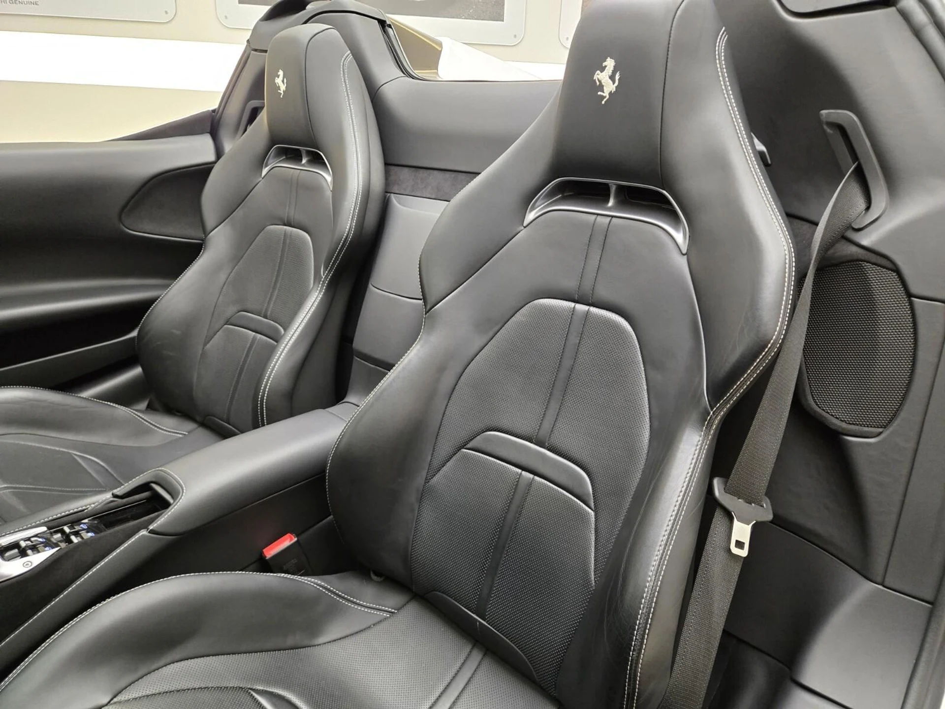 mph029_4238998254_Used_2024_Ferrari_SF_90_Spider_1768891326_acbe50dd29