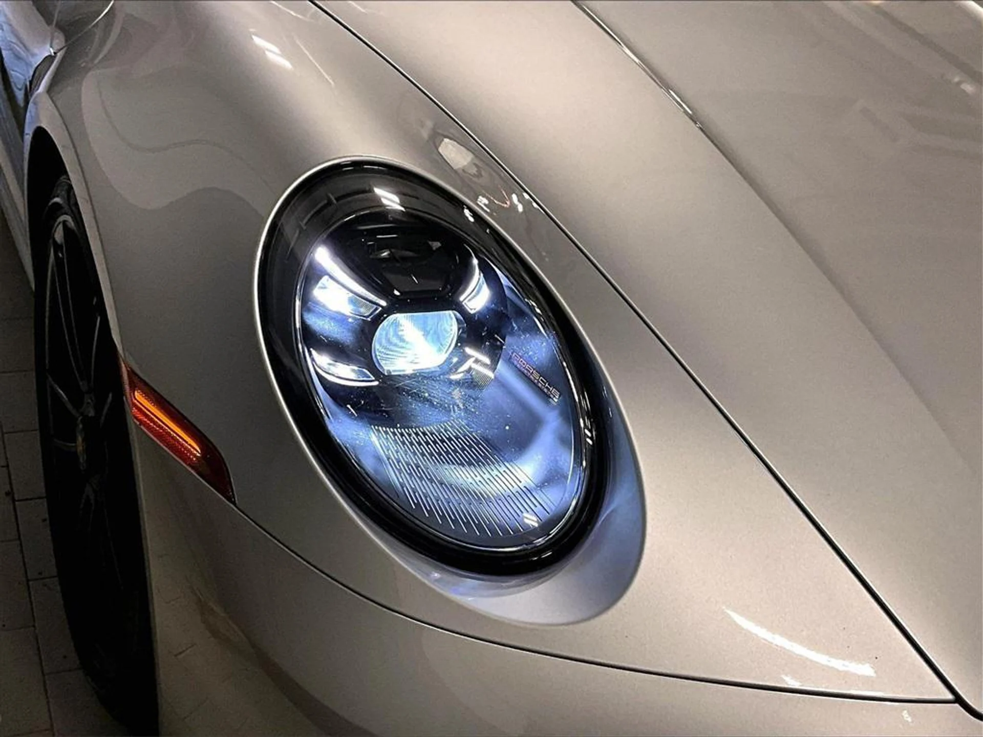 mph029_4243616156_onc_LOV_08pc_X_Keu_Va5_USJ_3_Gl0ev_Y_fc637897b1