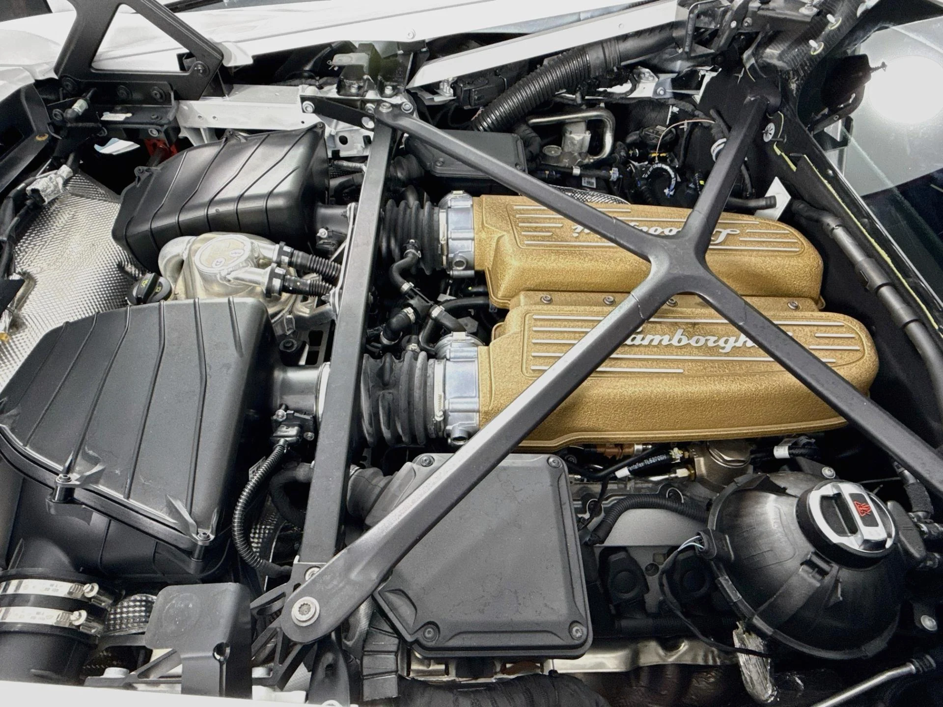 mph029_4256700267_Used_2022_Lamborghini_Huracan_STO_1789147593_897f2a359c