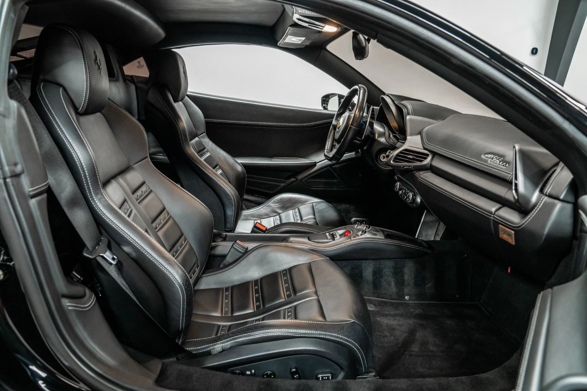 mph029_4258613915_Used_2012_Ferrari_458_Italia_Daytona_Seats_Forged_Wheels_Contrast_Stitching_1768503869_6f5fec3cc0