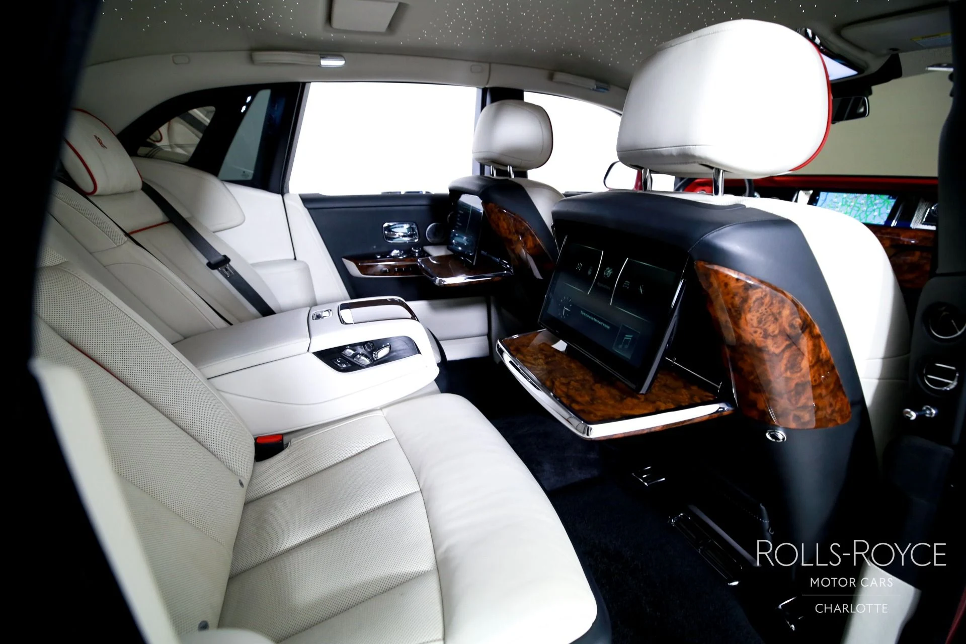 mph029_4262482912_Used_2019_Rolls_Royce_Phantom_1786657076_72149694e4