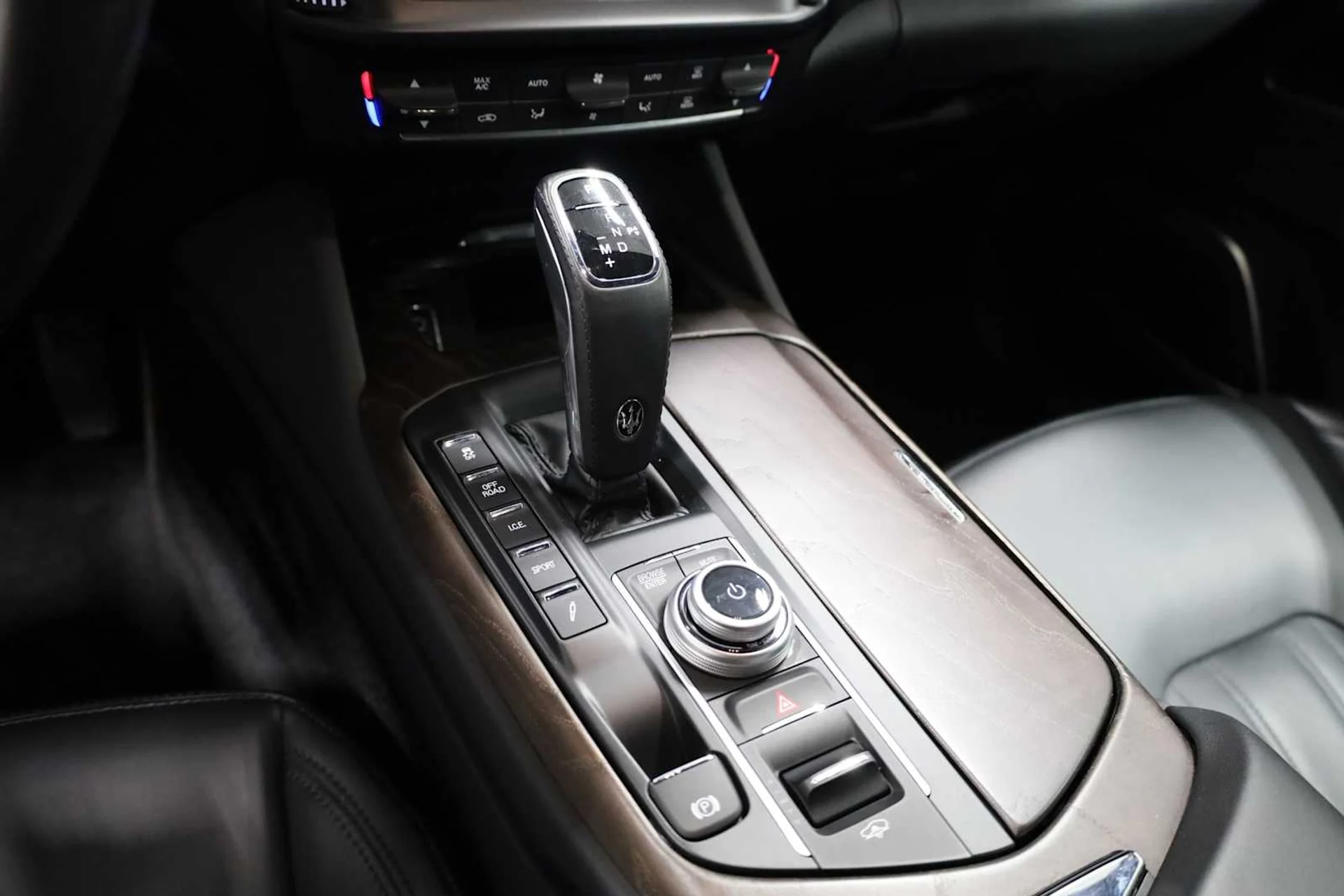 mph029_4266656314_bffba0358baaa10479ccdd69356371ee_209214df58