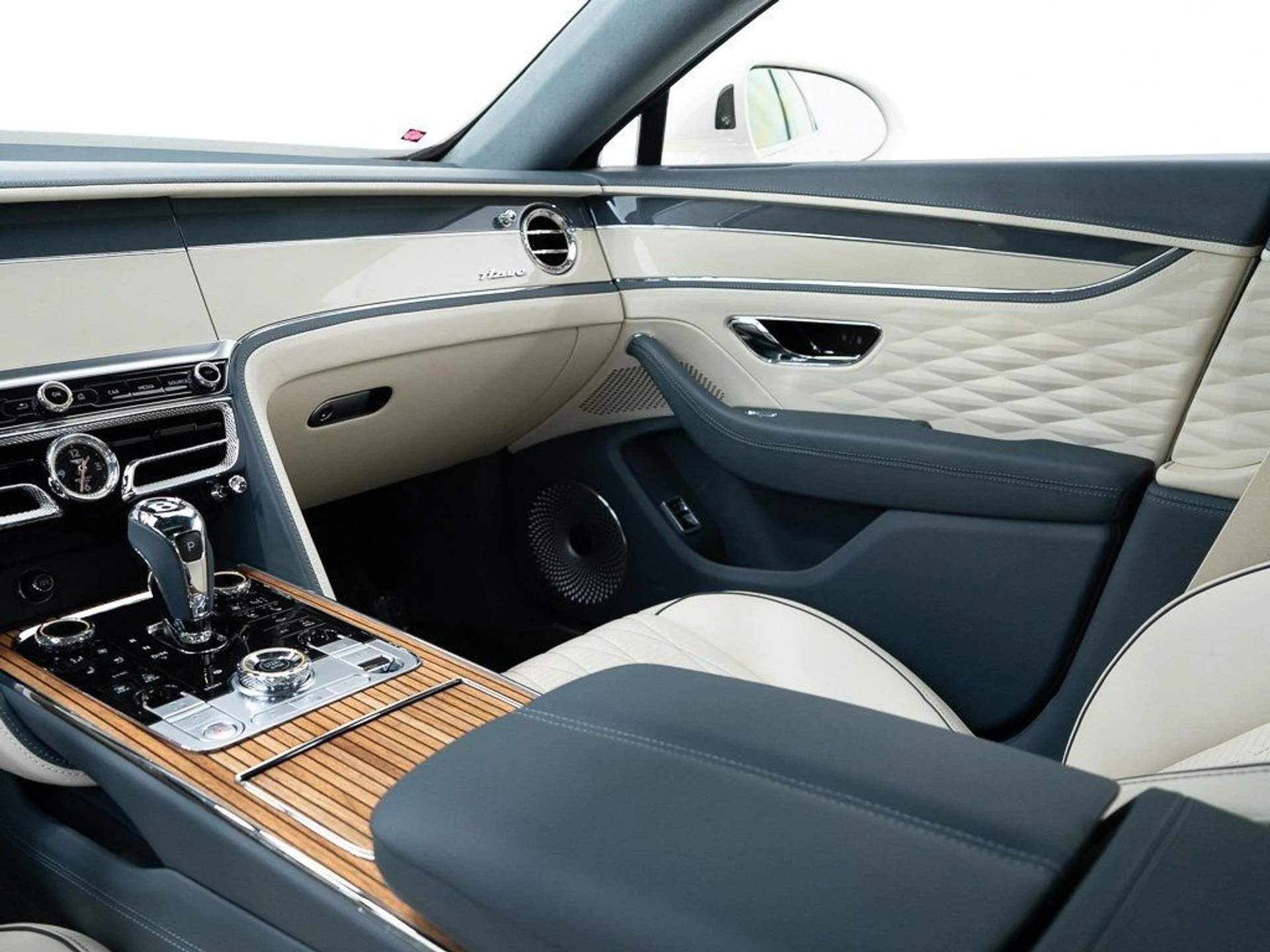 mph029_4287246432_48e3e79d7e03e16f0e55c0914554a304_55adf3d718