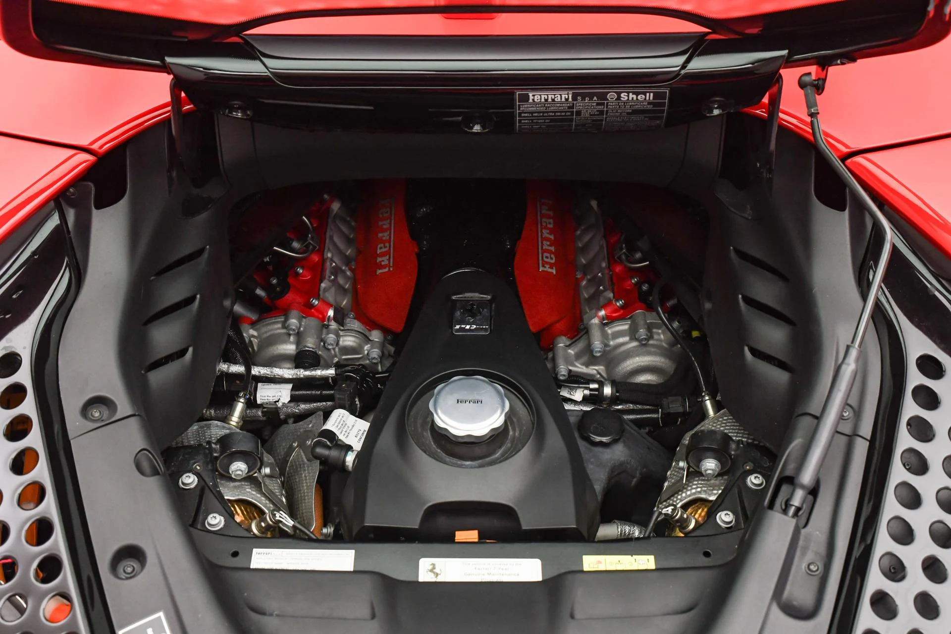 mph029_4289309709_Used_2022_Ferrari_SF_90_Spider_1753776183_62ad3cb03c