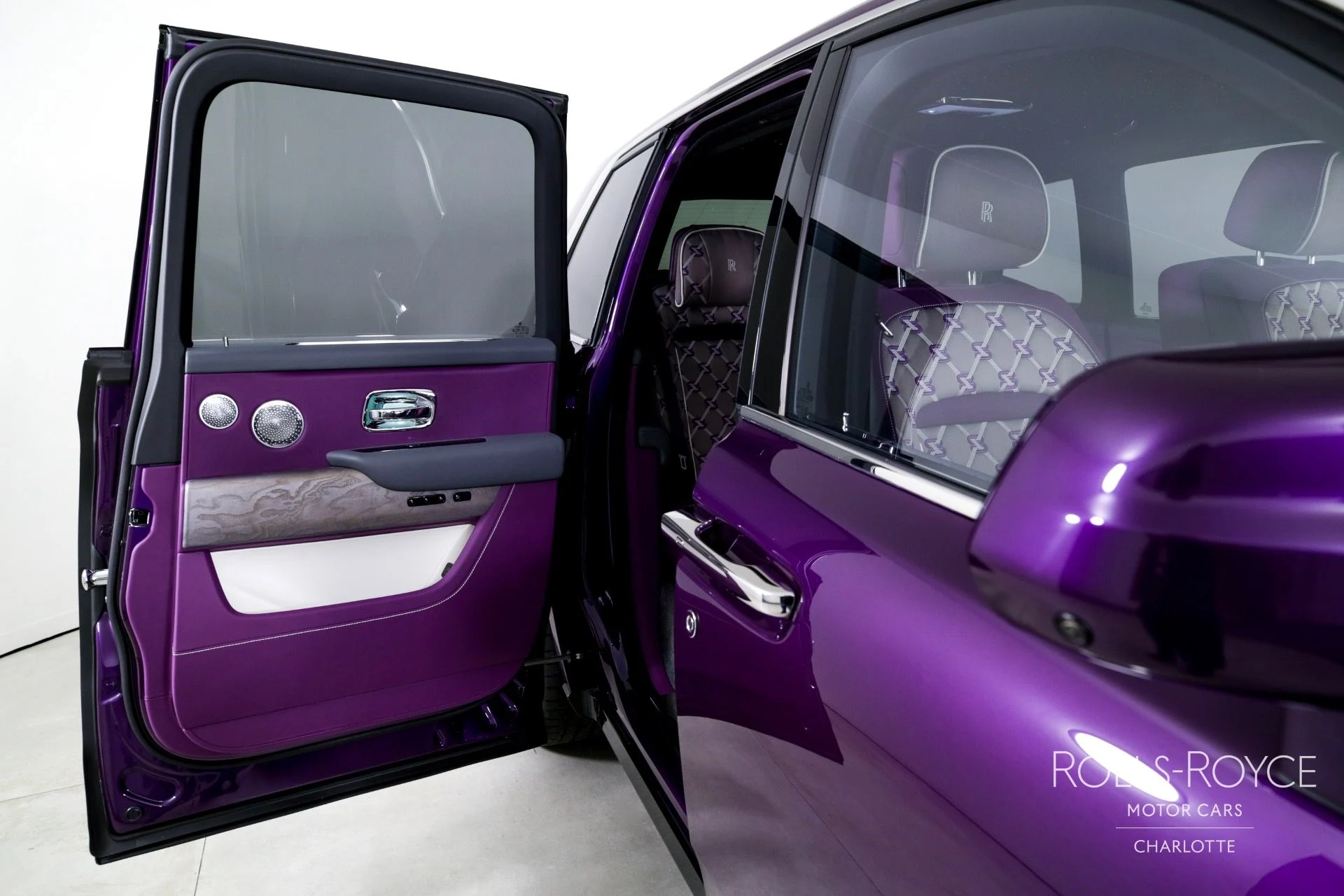 mph029_430004438_Used_2025_Rolls_Royce_Cullinan_1748382671_3609b5d656