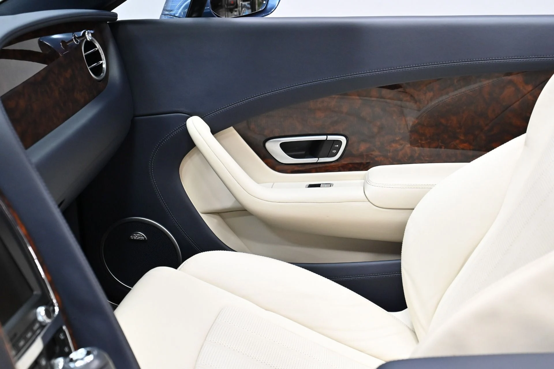 mph029_430334052_Used_2014_Bentley_Continental_GTC_1751561855_aa93266c91