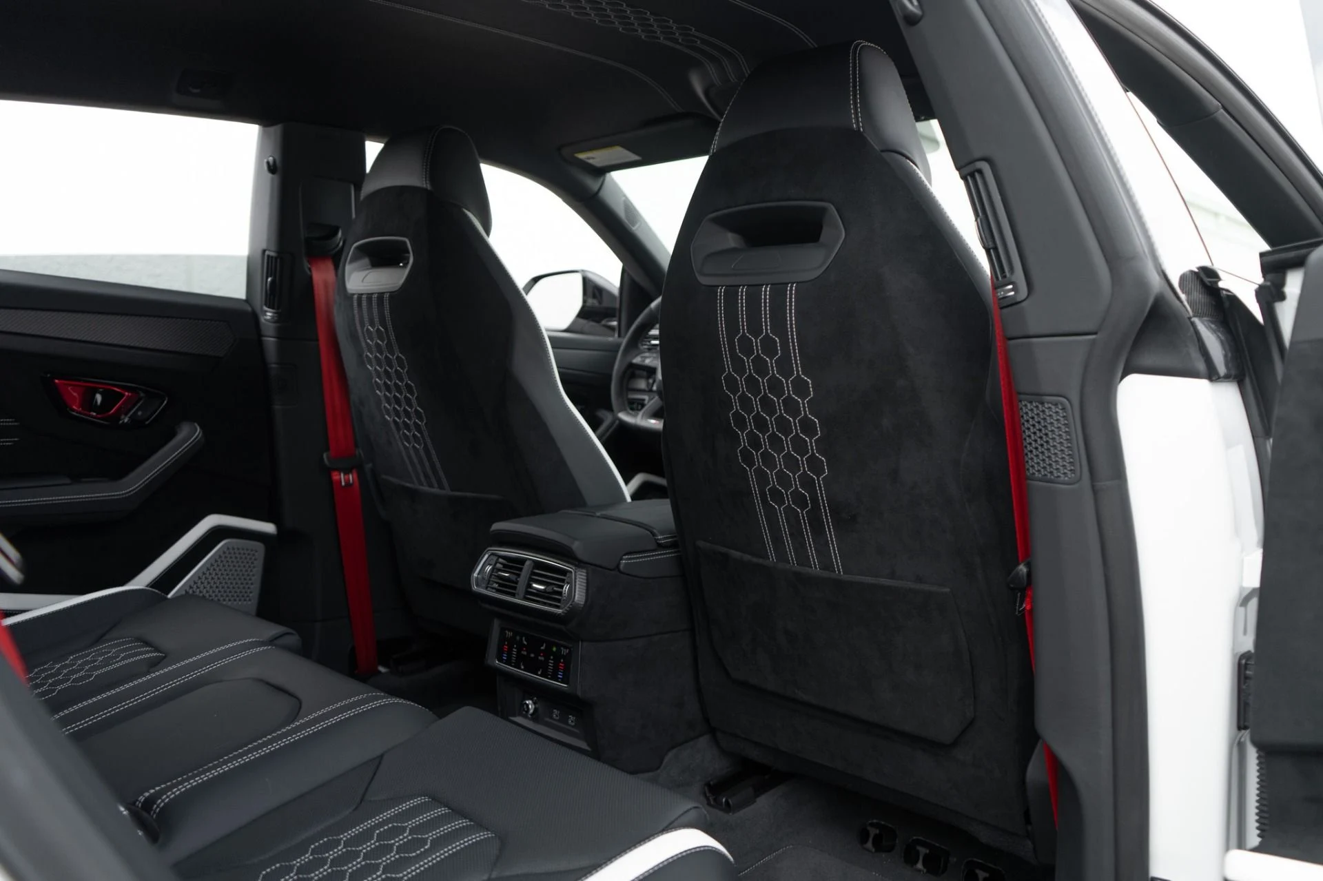 mph029_431871486_Used_2024_Lamborghini_Urus_Performante_1772145208_4a591bdaa0