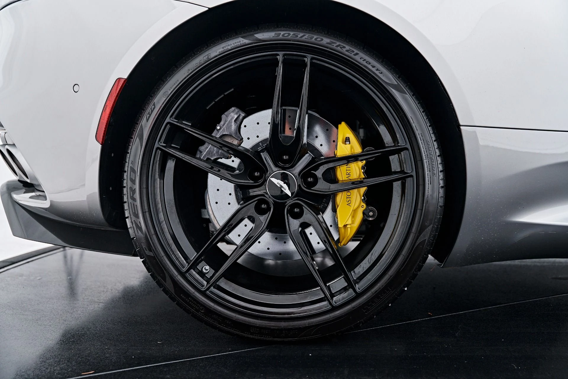 mph029_43412271_Used_2023_Aston_Martin_DBS_1790369874_15fe47b924