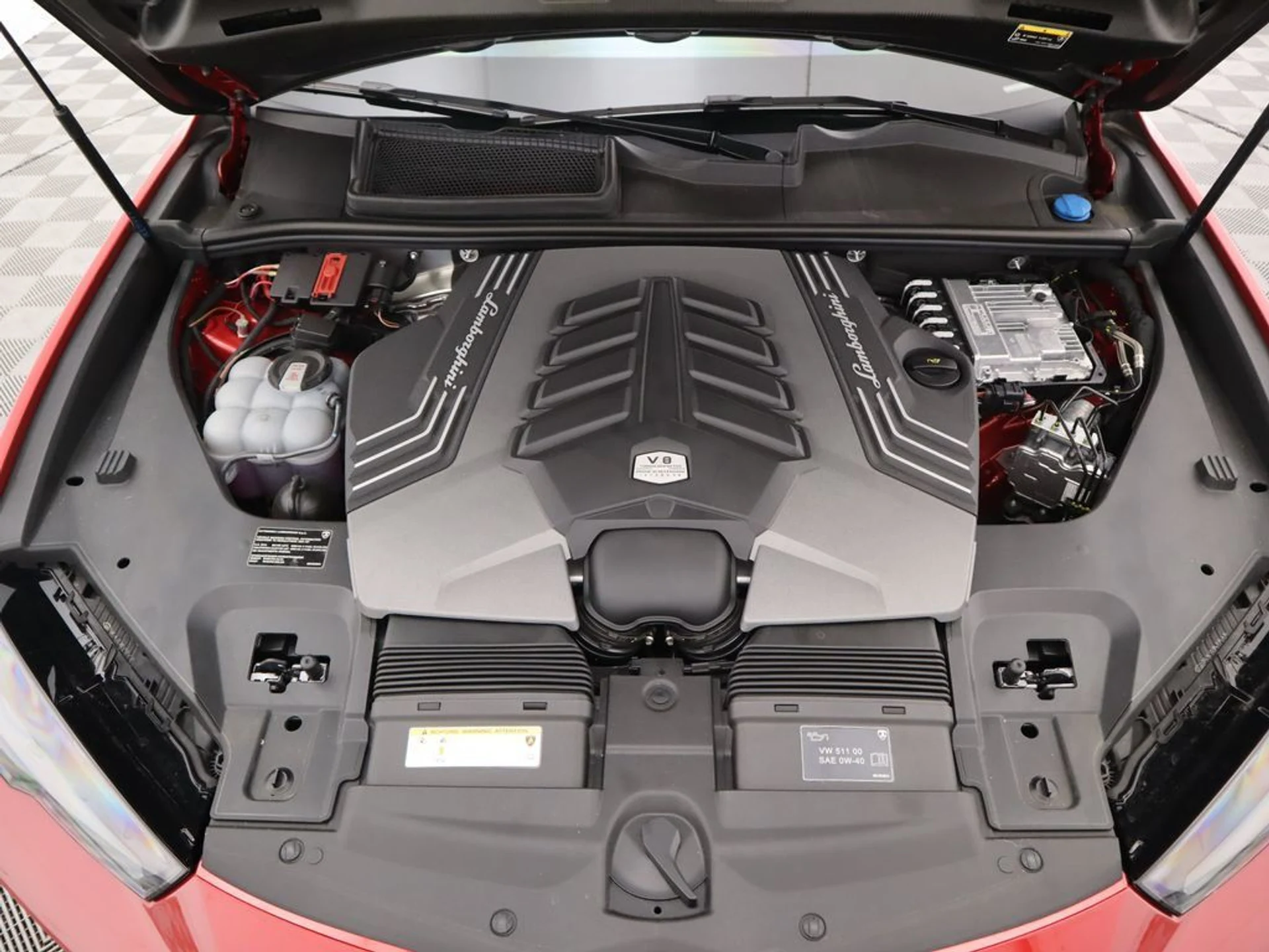 mph029_43569436_used_2024_lamborghini_urus_sawd_8119_22965395_30_1024_7a8ece19e2