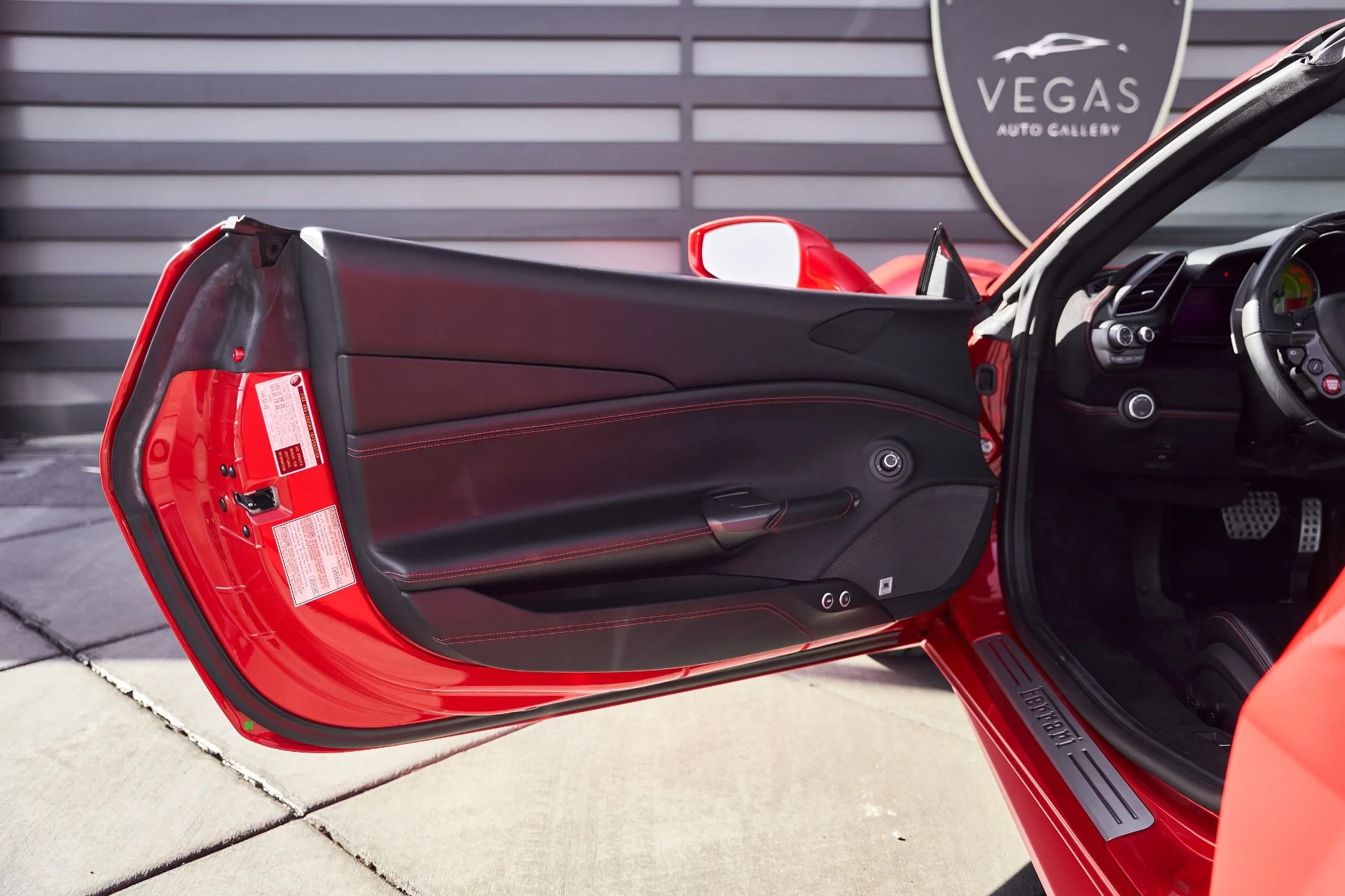 mph029_436343314_Used_2019_Ferrari_488_Spider_Base_1766024931_6467782a89