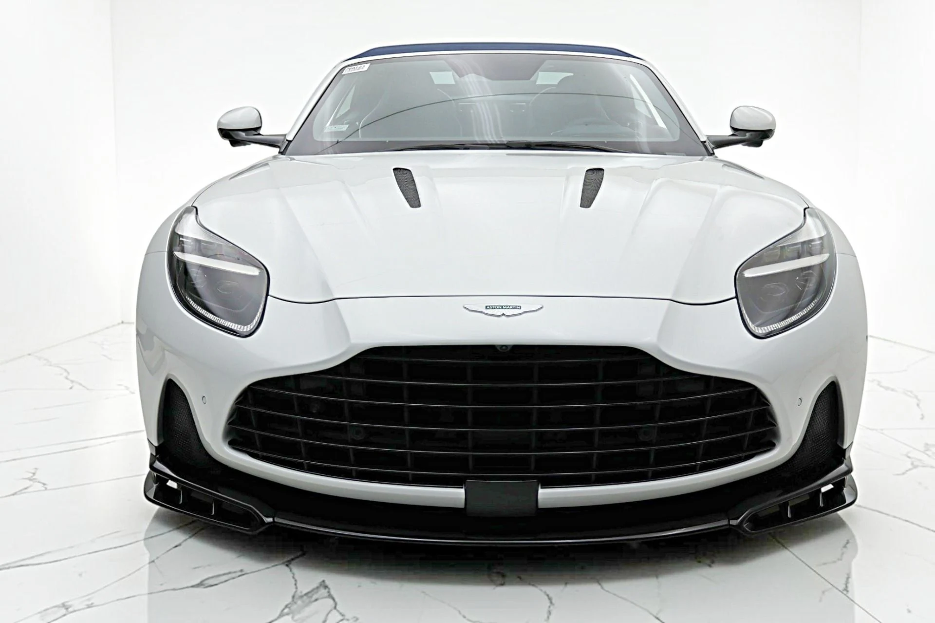 mph029_443499770_New_2026_Aston_Martin_DB_12_S_Volante_a0f7bbfa62