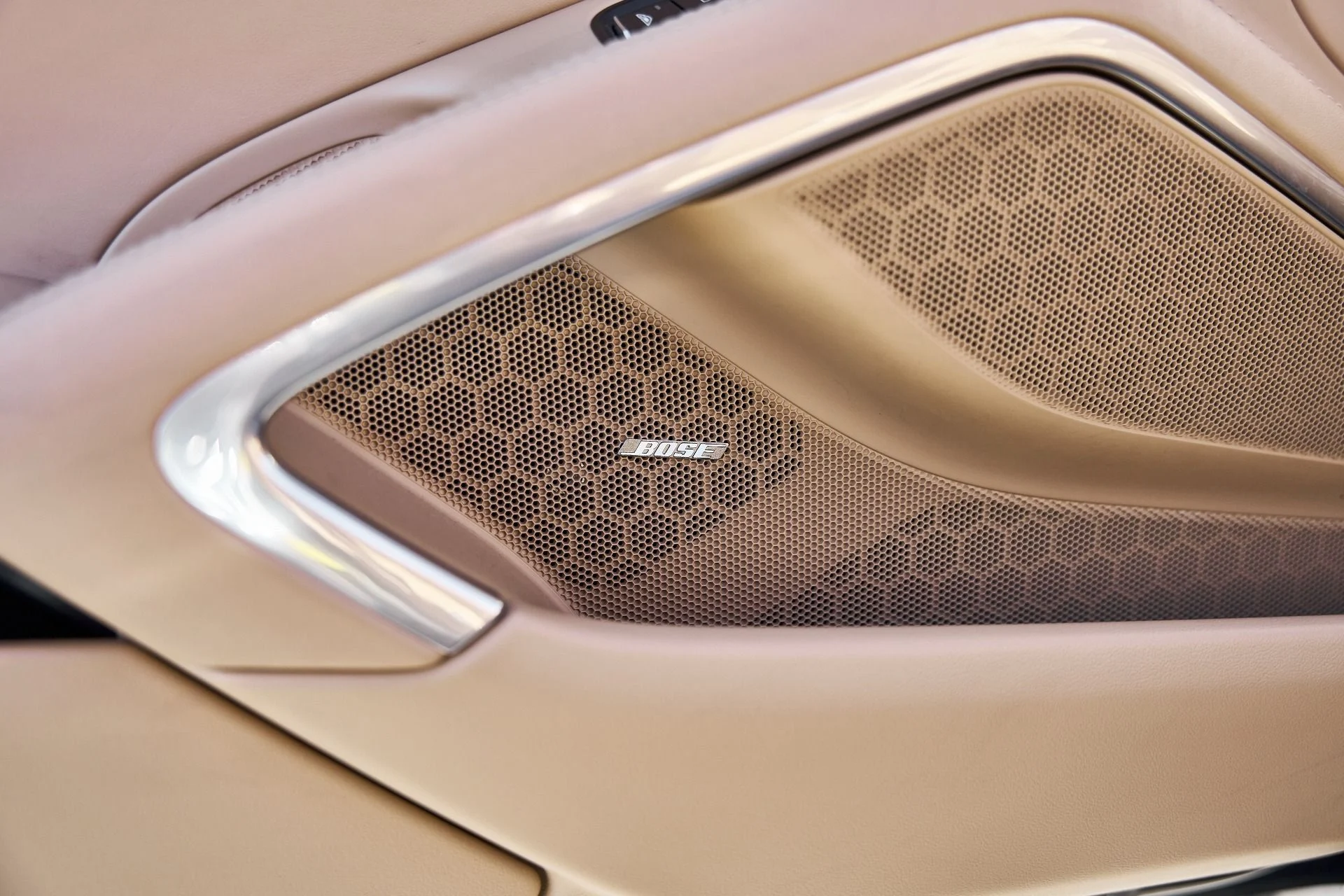 mph029_453561647_Used_2015_Porsche_911_Carrera_S_1768869367_a48c5a4ada