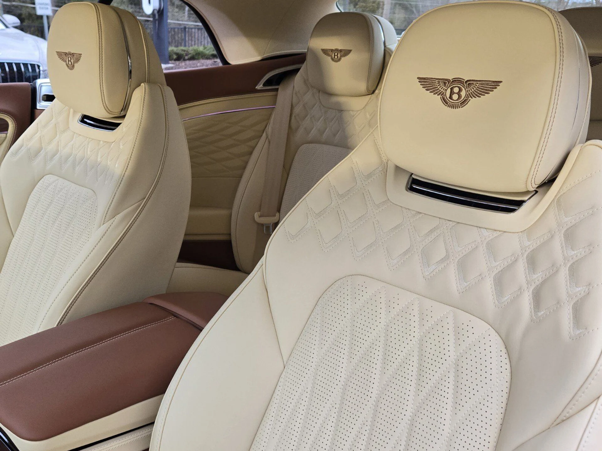 mph029_456794184_e46050cd3822481348c40acda0a1ea35x_984d682db0