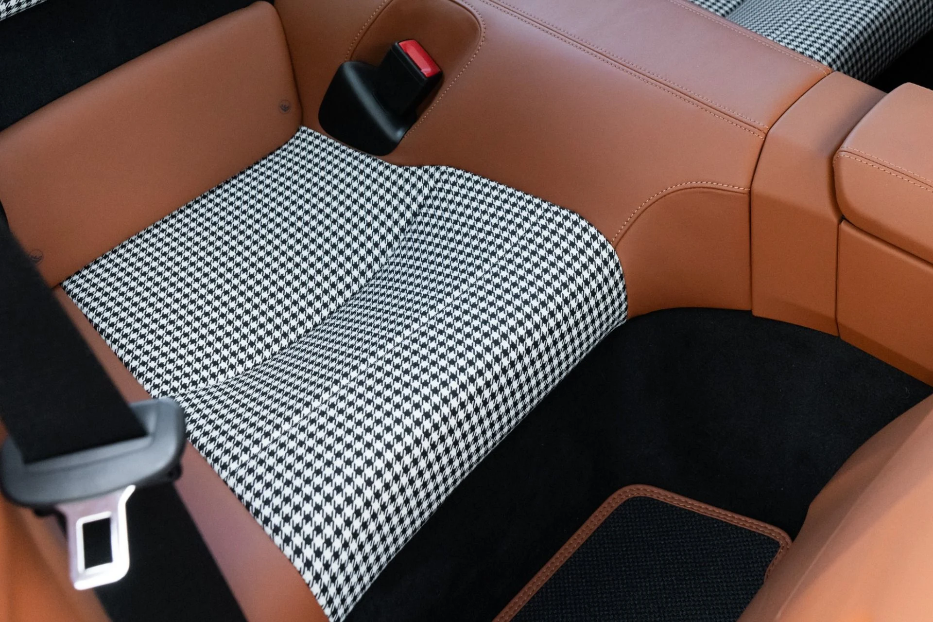 mph029_467455429_Used_2023_Porsche_911_Sport_Classic_1767656411_4141610249