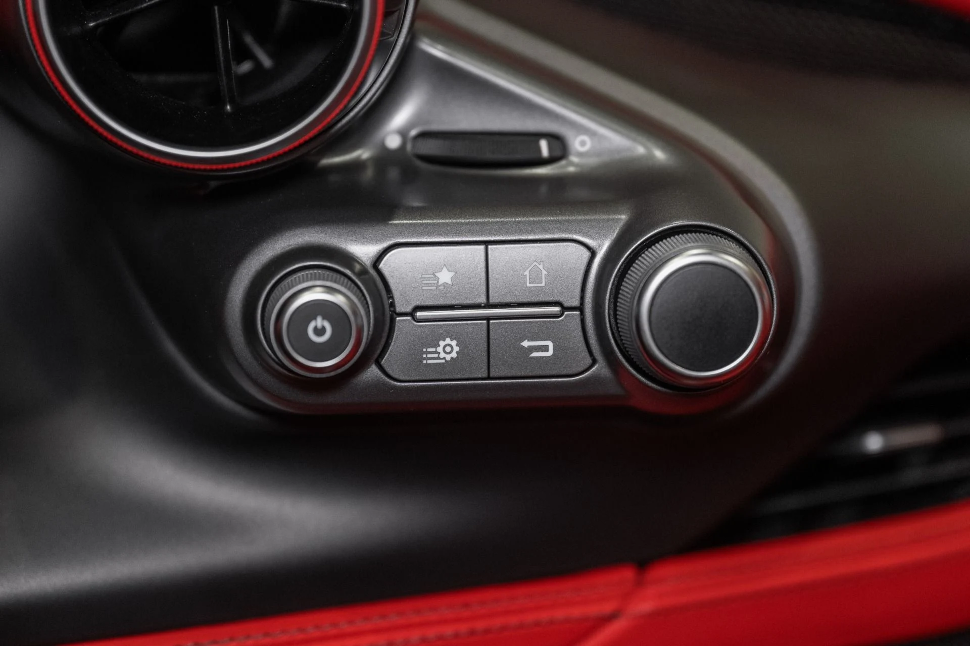 mph029_46929257_Used_2021_Ferrari_F8_Spider_1788191759_0e9d204343