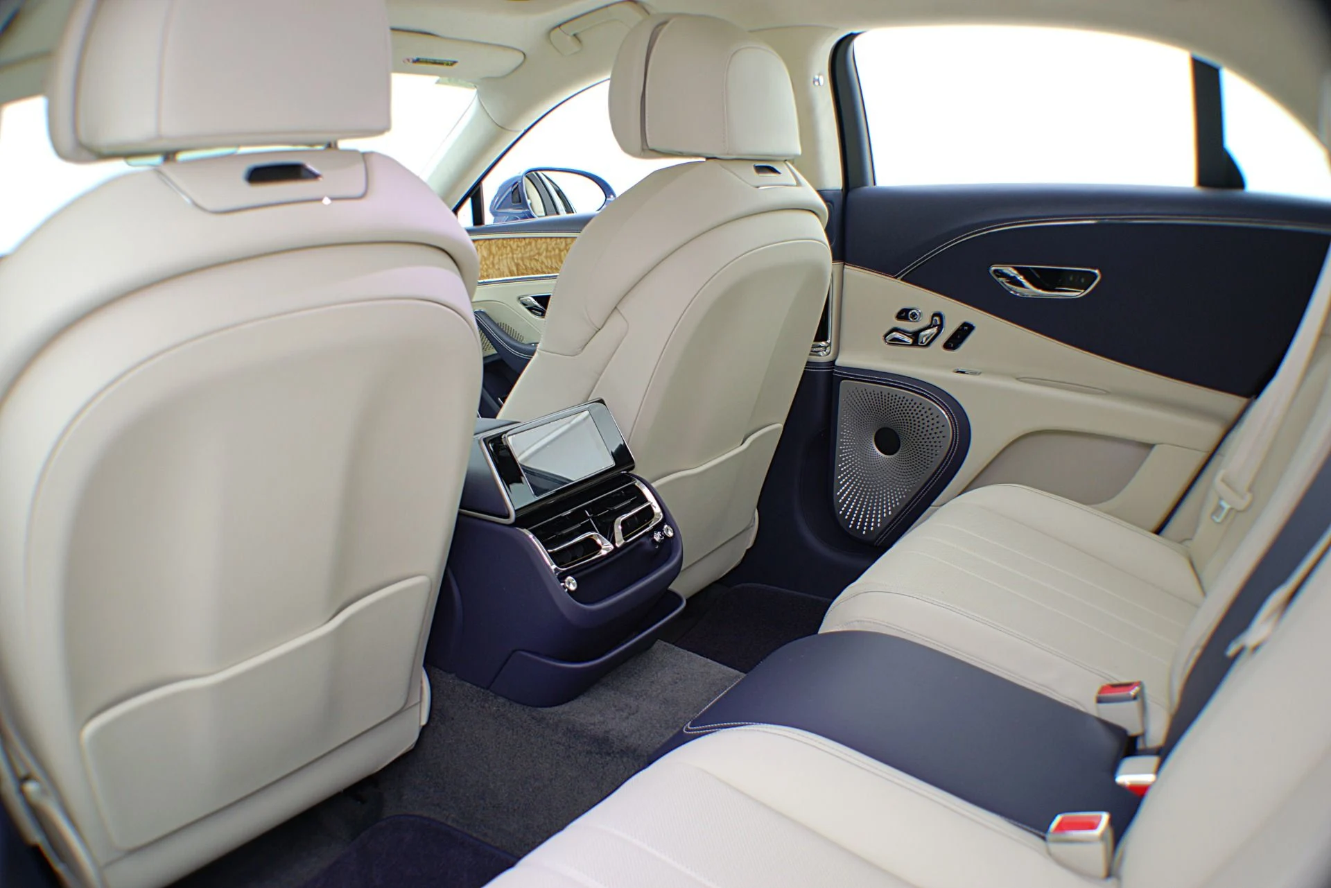 mph029_470987215_Used_2022_Bentley_Flying_Spur_Hybrid_7d2b4309cc