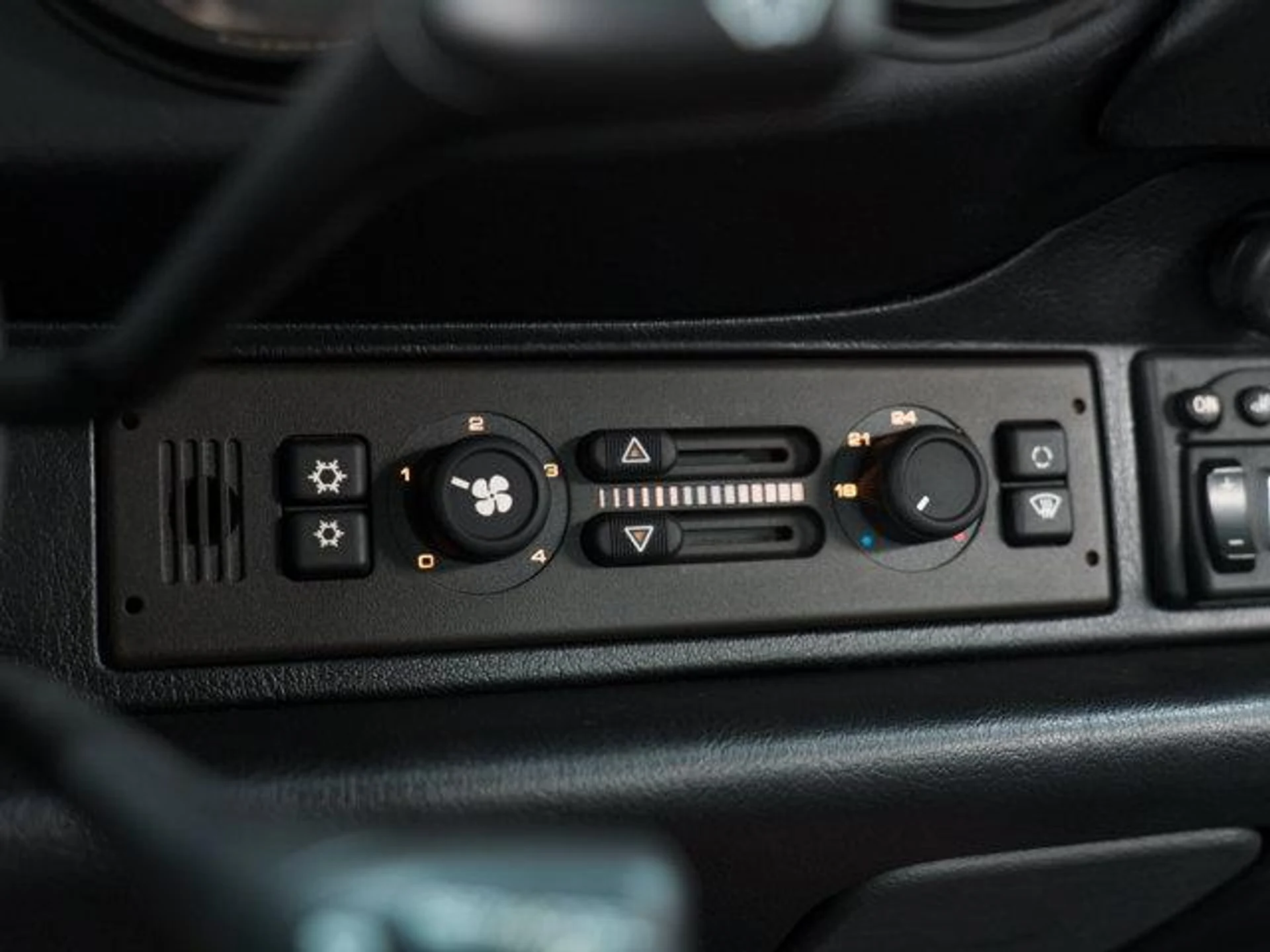 mph029_471716770_5_Dl_Z9c_S3xhsb8bqf_Y_Oq_Lp_Hfz_FI_4950e5a465