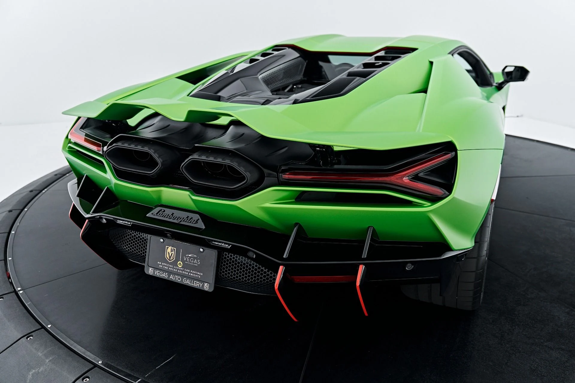 mph029_474696455_Used_2024_Lamborghini_Revuelto_Base_1789697495_d104c32f81