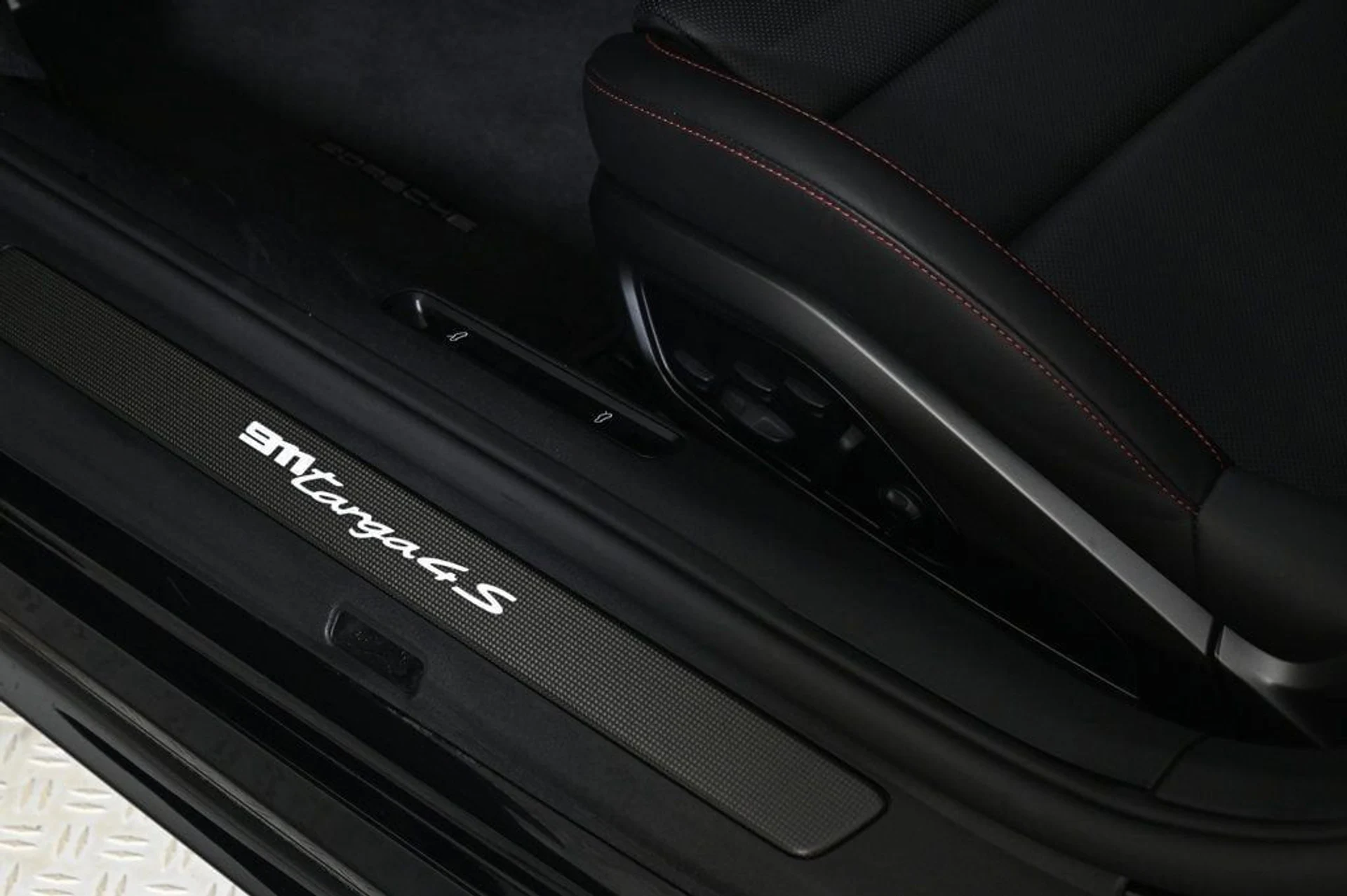 mph029_476191532_d2b2a30a97764f9da157c056b21c43be_3b3b71af61