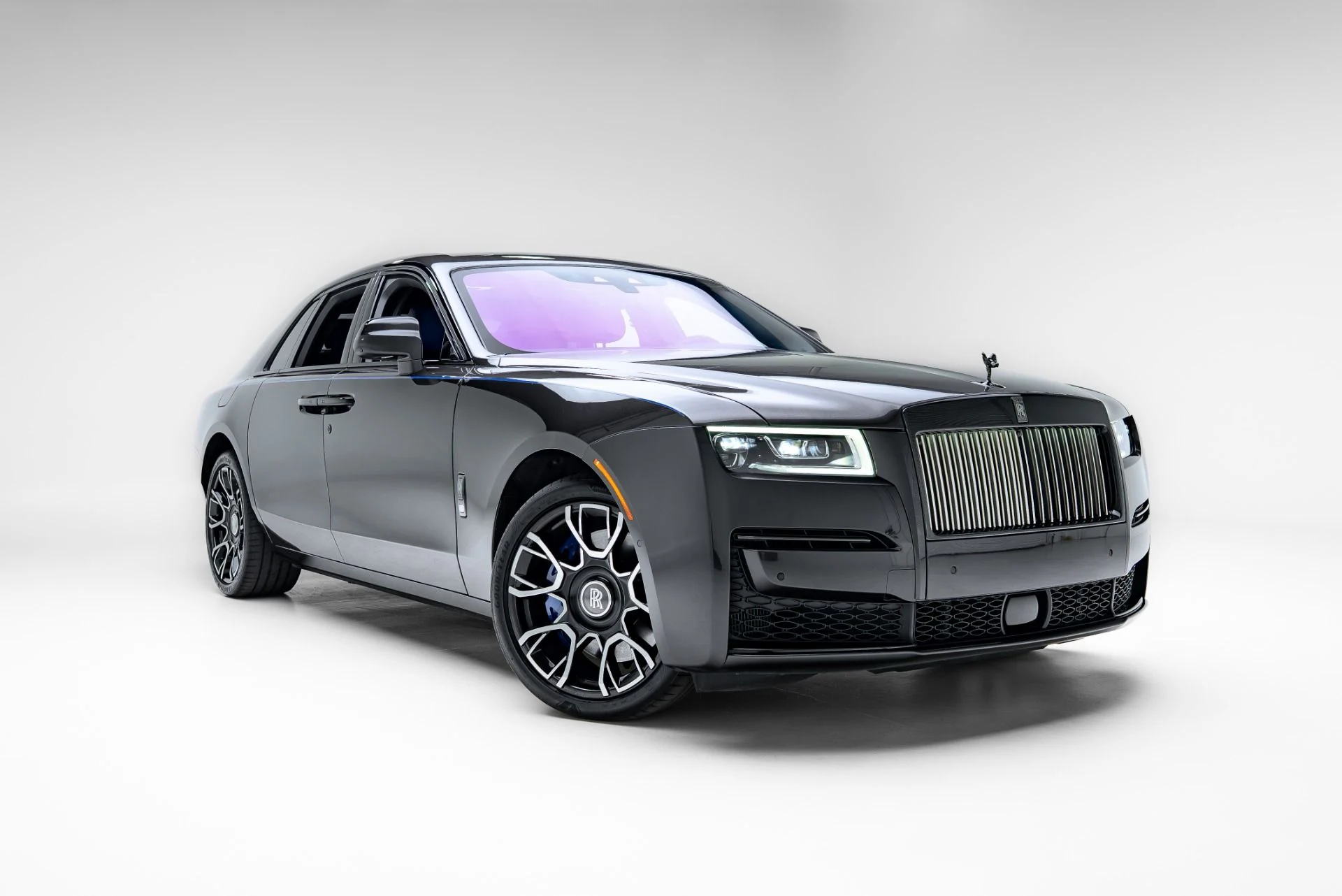 mph029_476592970_Used_2023_Rolls_Royce_Black_Badge_Ghost_1776470002_7c4a9f85ef