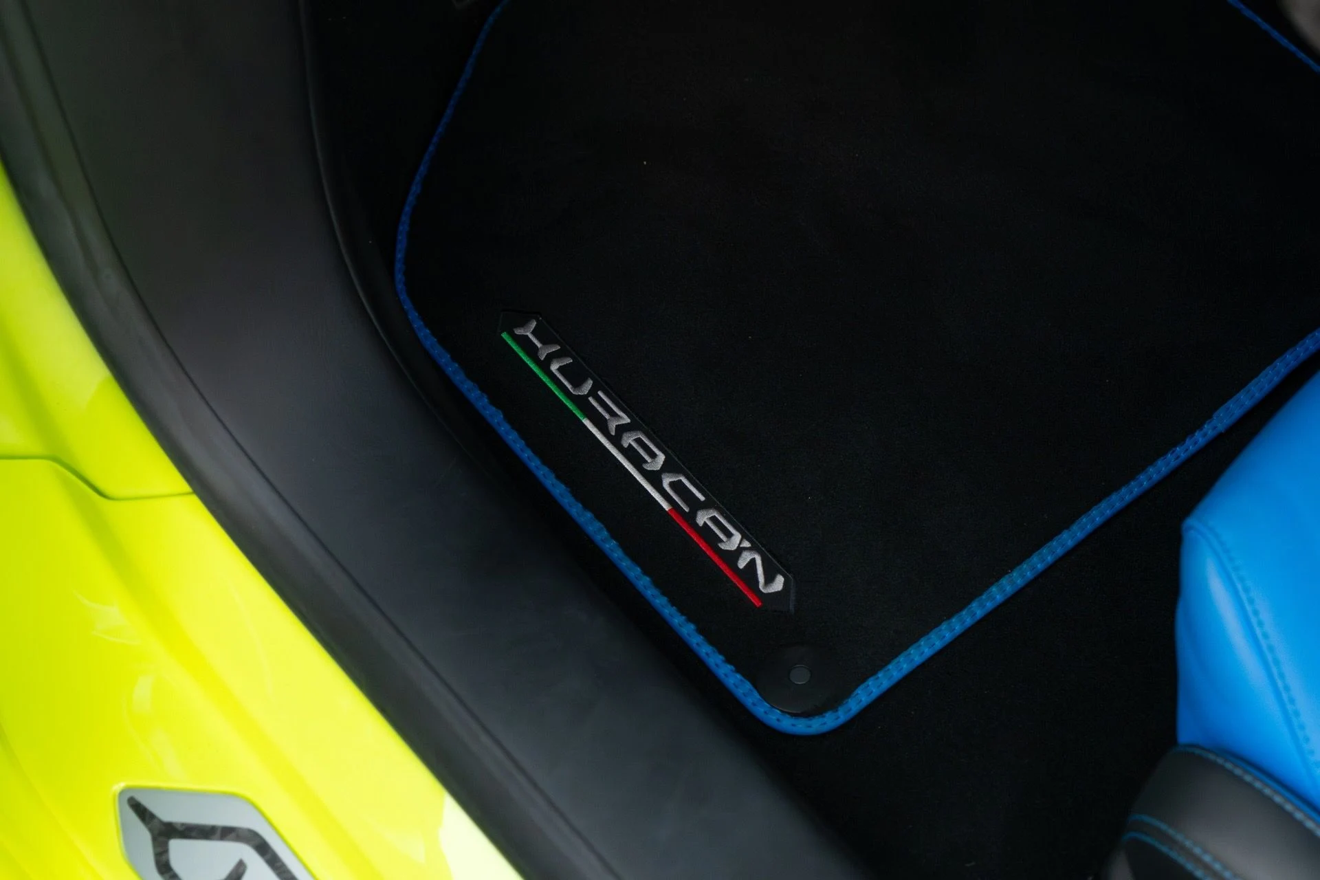 mph029_476835793_Used_2020_Lamborghini_Huracan_EVO_1764467707_3fbd3500a4