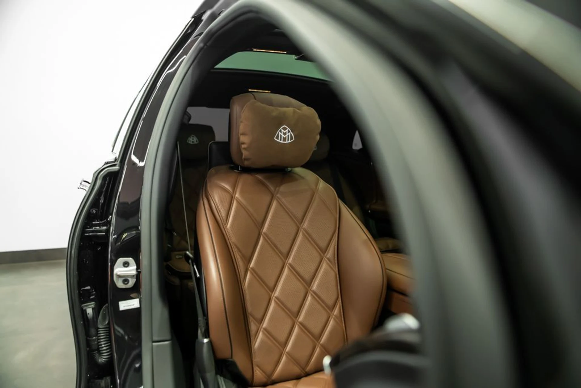 mph029_484354065_mercedes_benz_s_class_2024_jpg_v_1772208248_7f1069e0ca