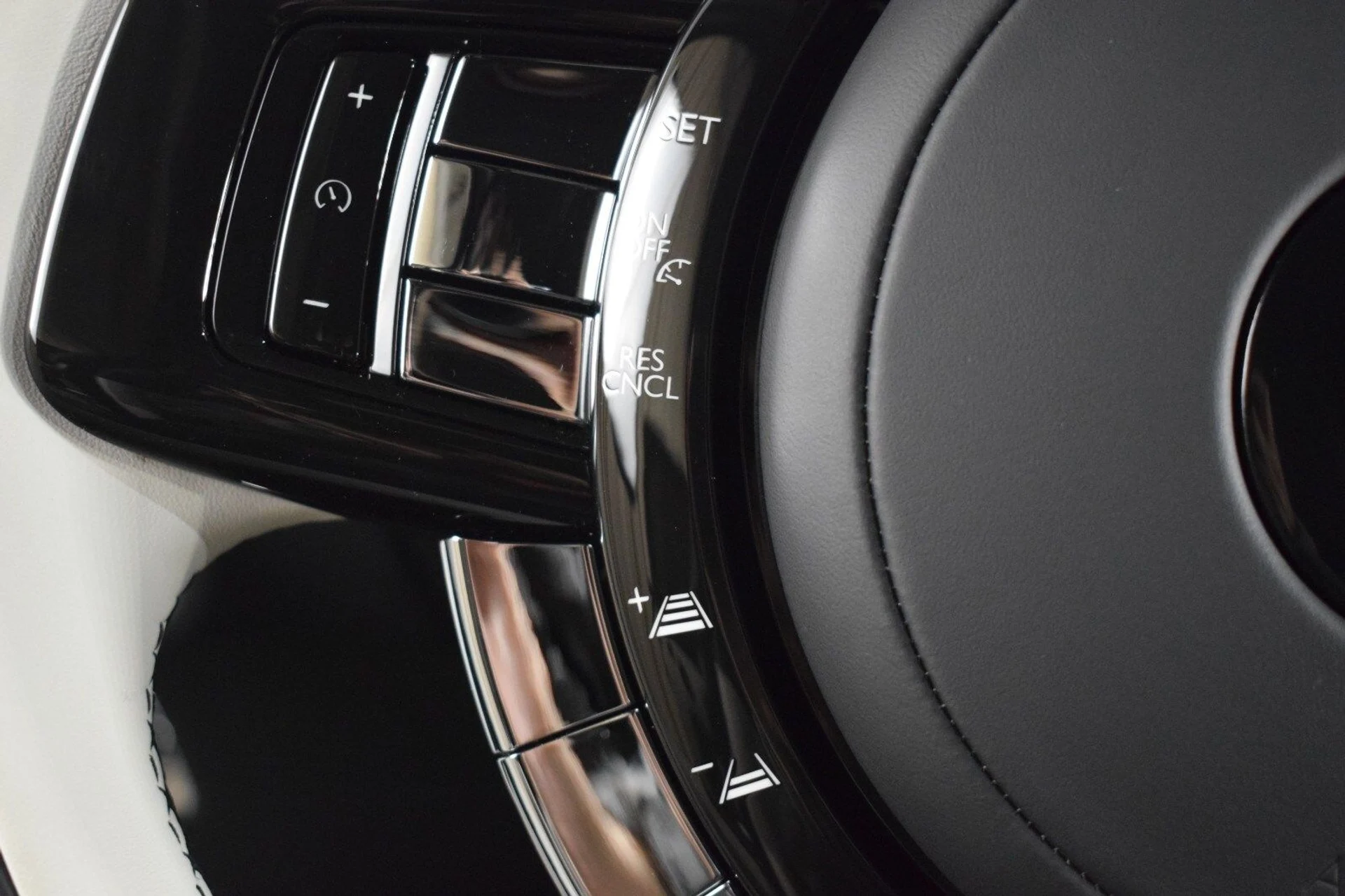 mph029_4859875_3b64fa9741d94c55632eb60667fdb595x_05bf16f2e7