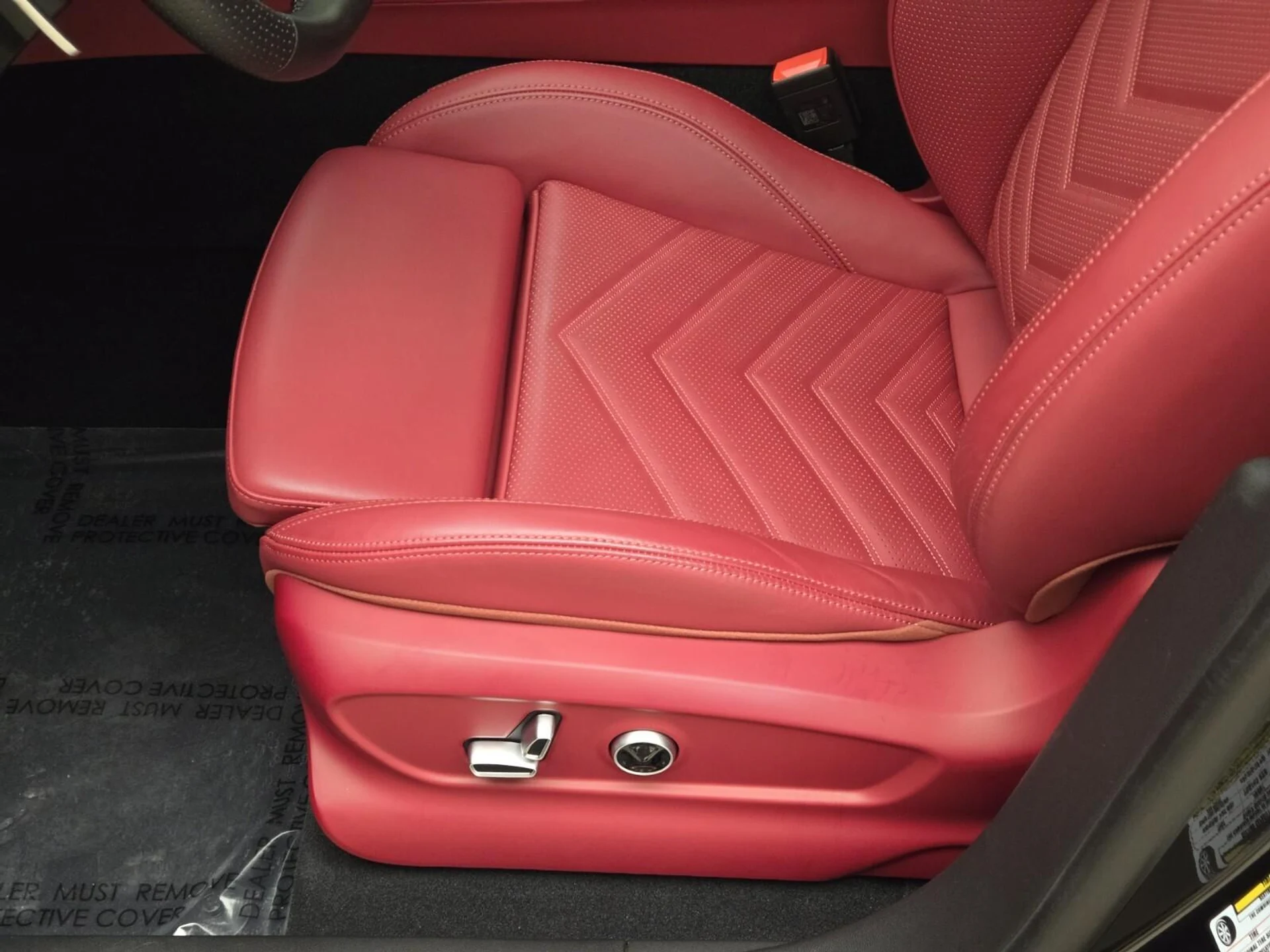 mph029_492455420_New_2025_Maserati_Grecale_Modena_1767162148_325825ead9