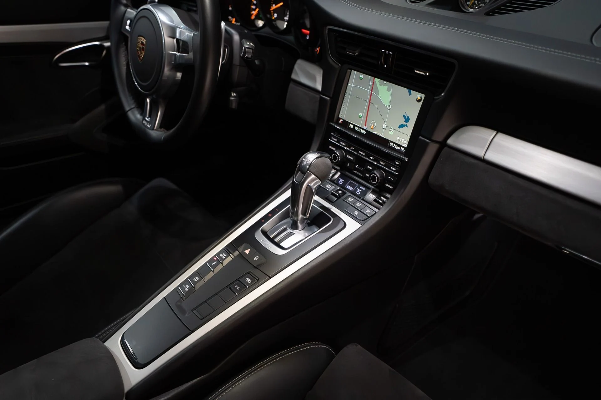 mph029_494202529_13450_p30_l_6532c79de9