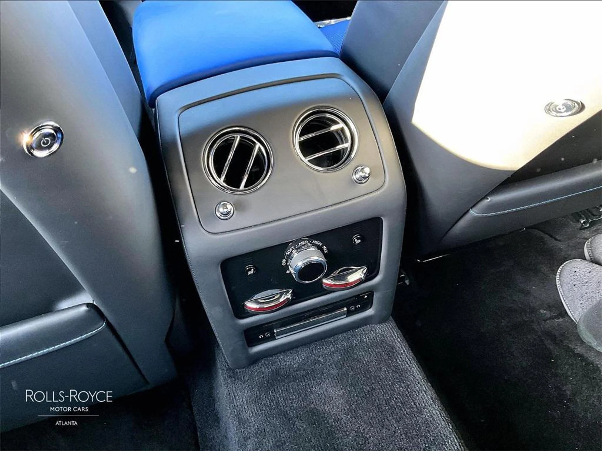 mph029_503840634_Ow_R_Iz4_Bs_M_Syc4_Drbo_Xg_At53_Z_E_f1fea16cff