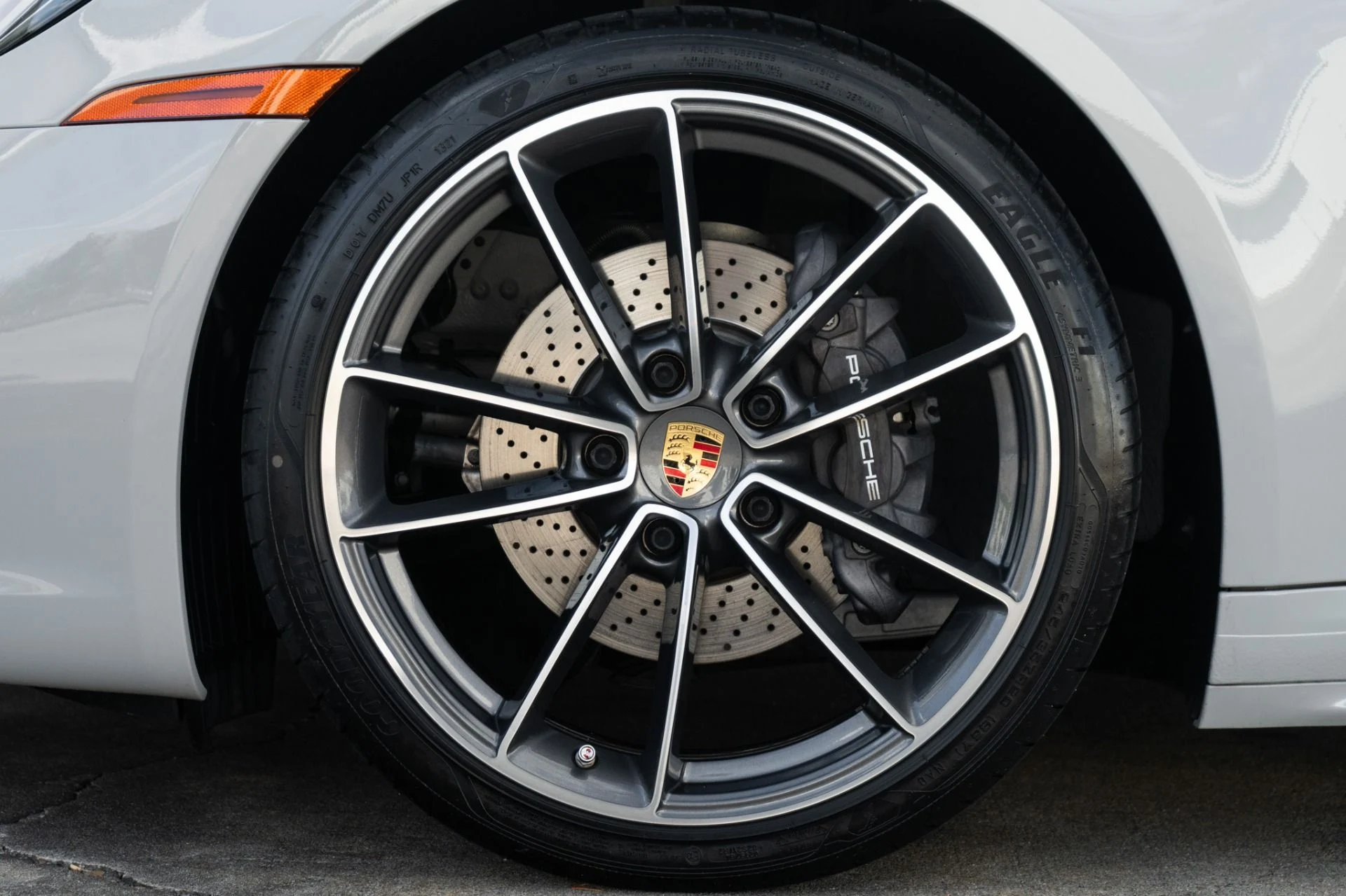 mph029_513498851_Used_2021_Porsche_911_Carrera_1774908148_769b2a874e