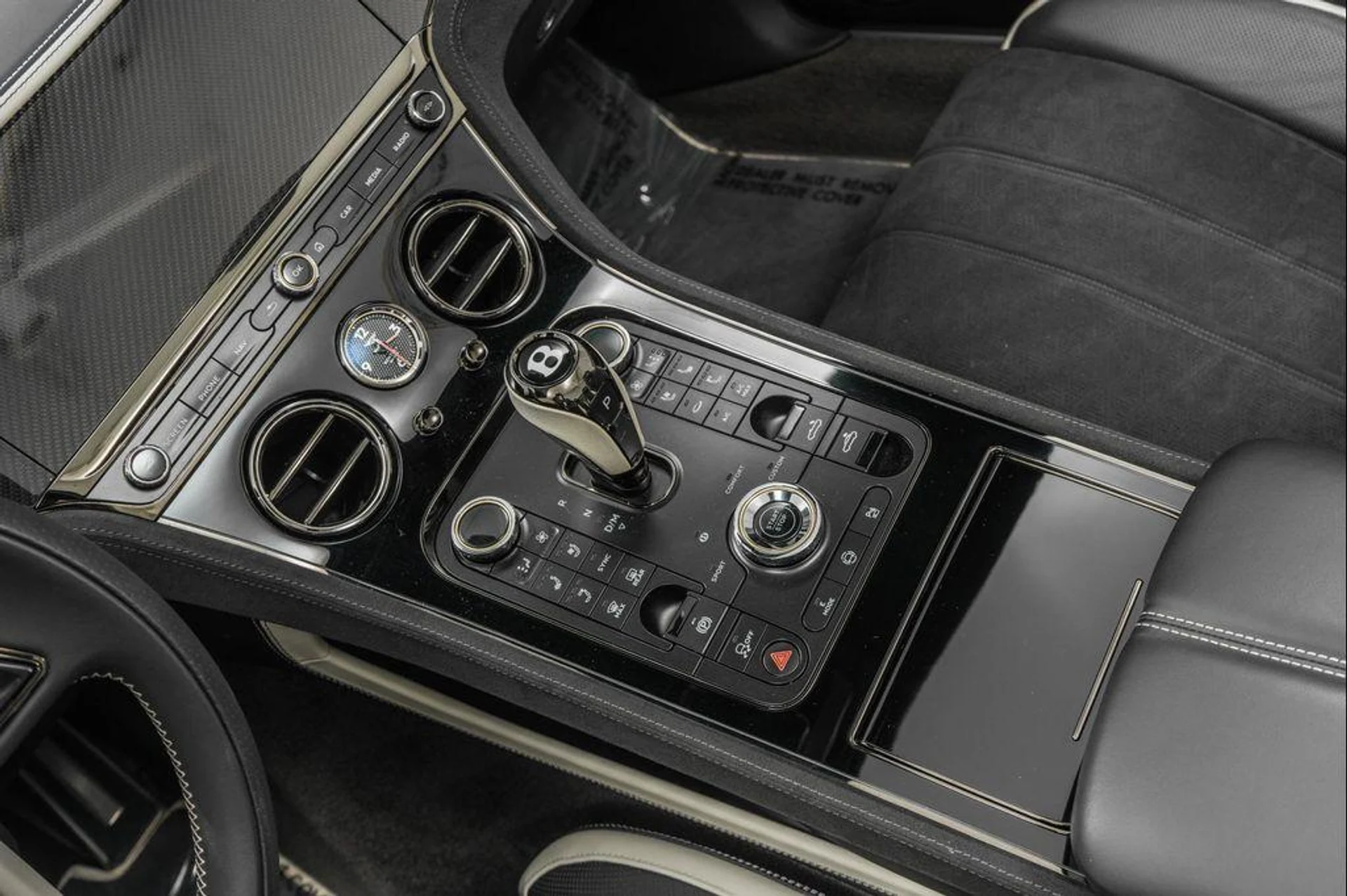 mph029_515087551_G_Ke_Nis_R_Qlfea_Xhmzfi_M71x_V_i_I_4c56050991