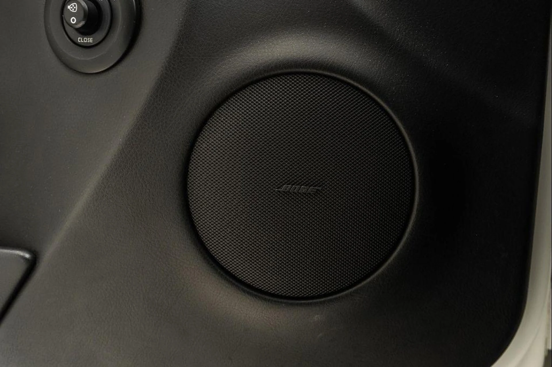 mph029_515559646_AI_77_Vbt_P05i1yvh_H_Jbuj_C4_N_Gol_E_14dc5b132f