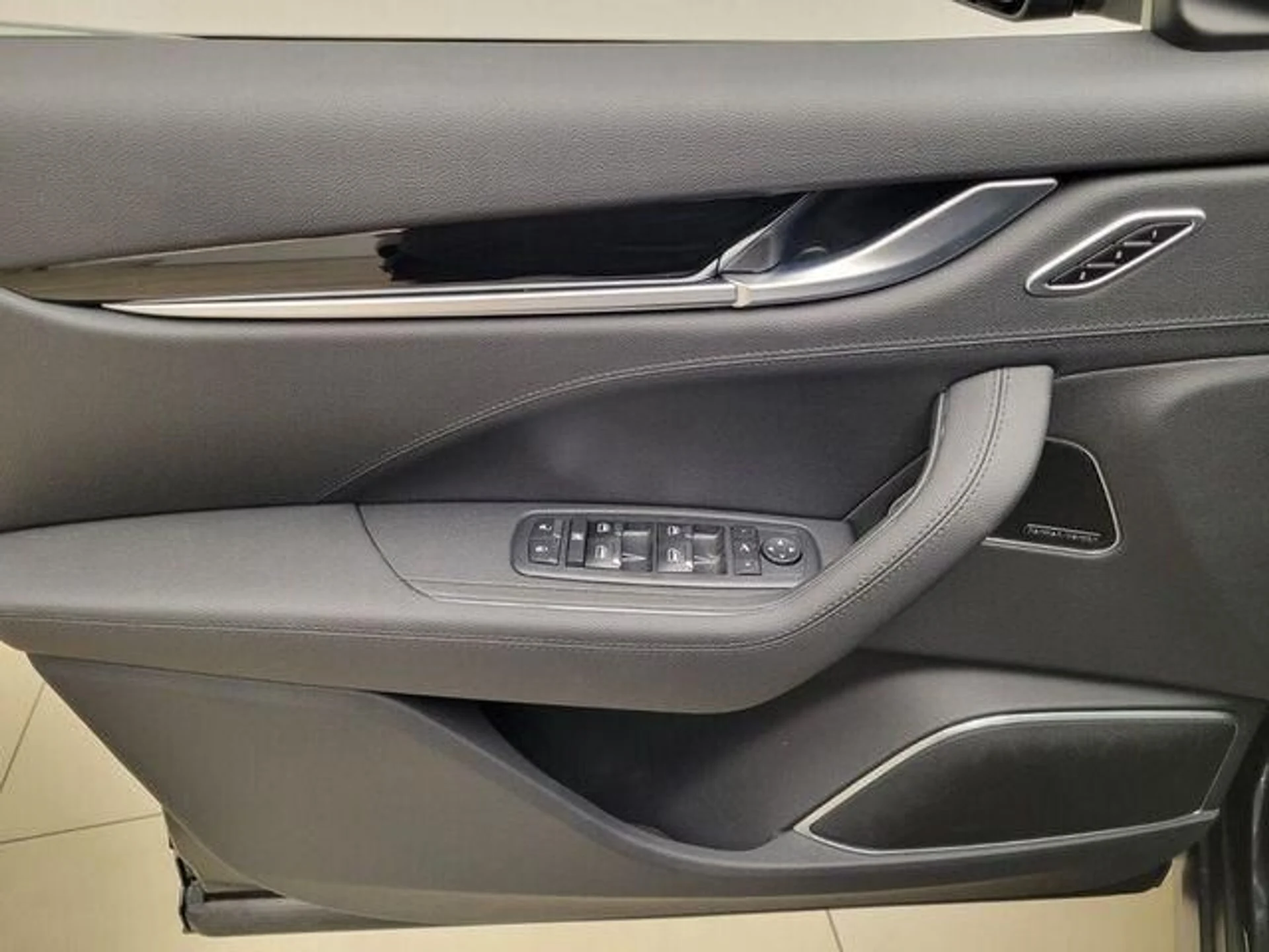 mph029_517737094_New_2023_Maserati_Levante_GT_1753160545_66d2193237