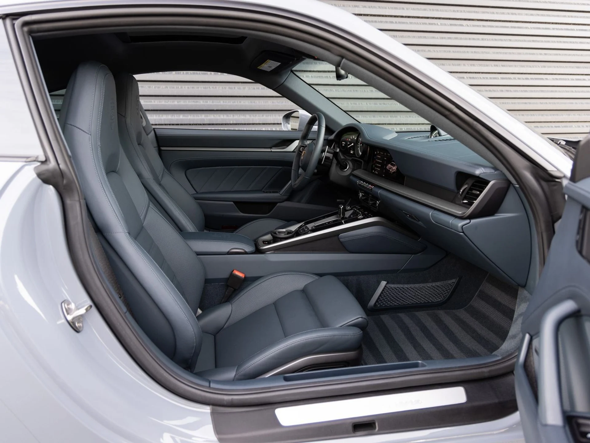 mph029_542561401_30_552b137242