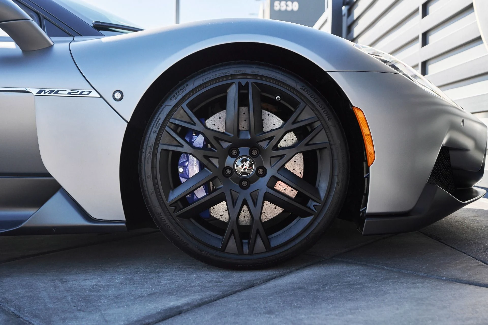 mph029_545752104_Used_2023_Maserati_MC_20_Cielo_1761946893_c09150539e