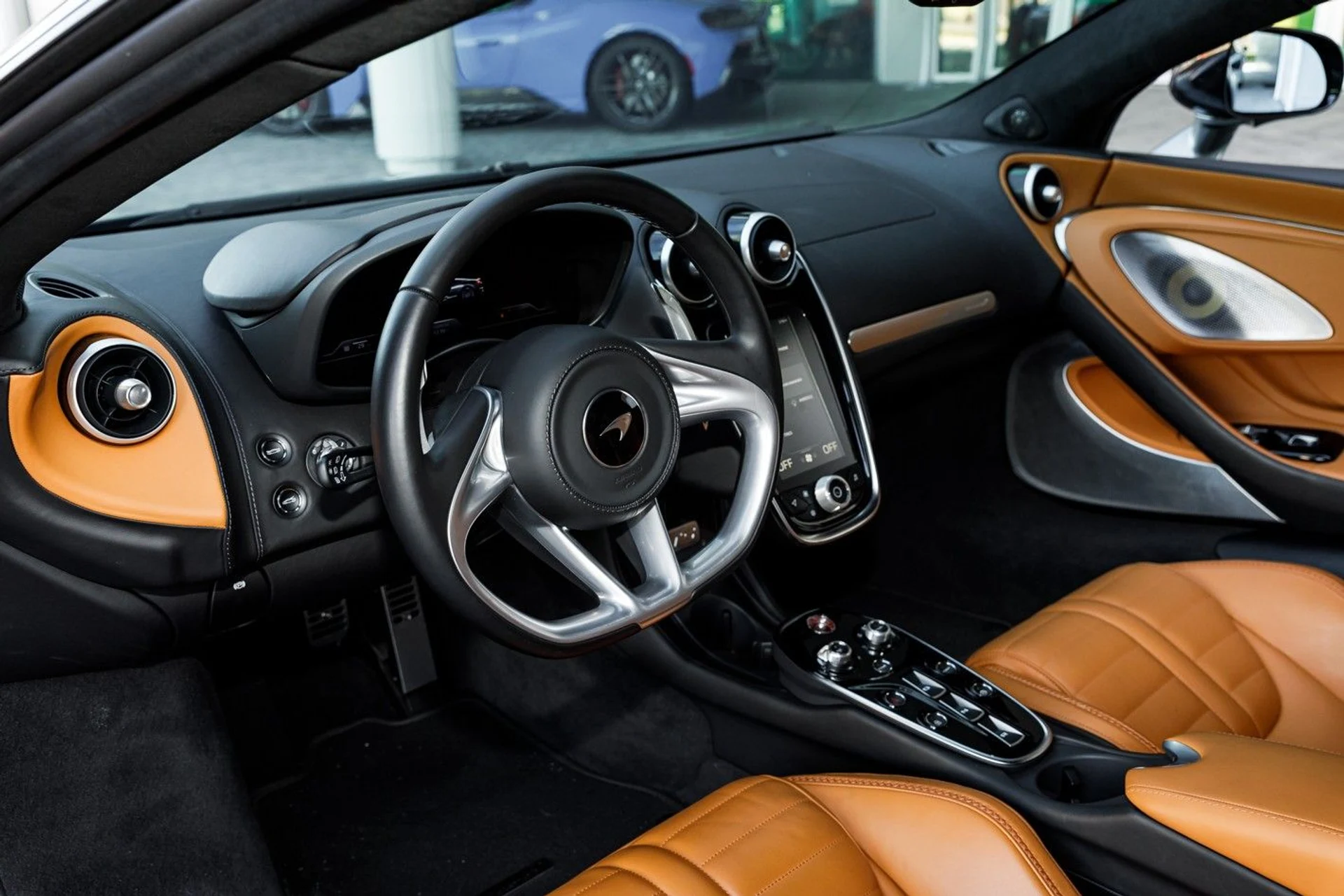 mph029_546445947_638_p30_l_f1d6e6c550