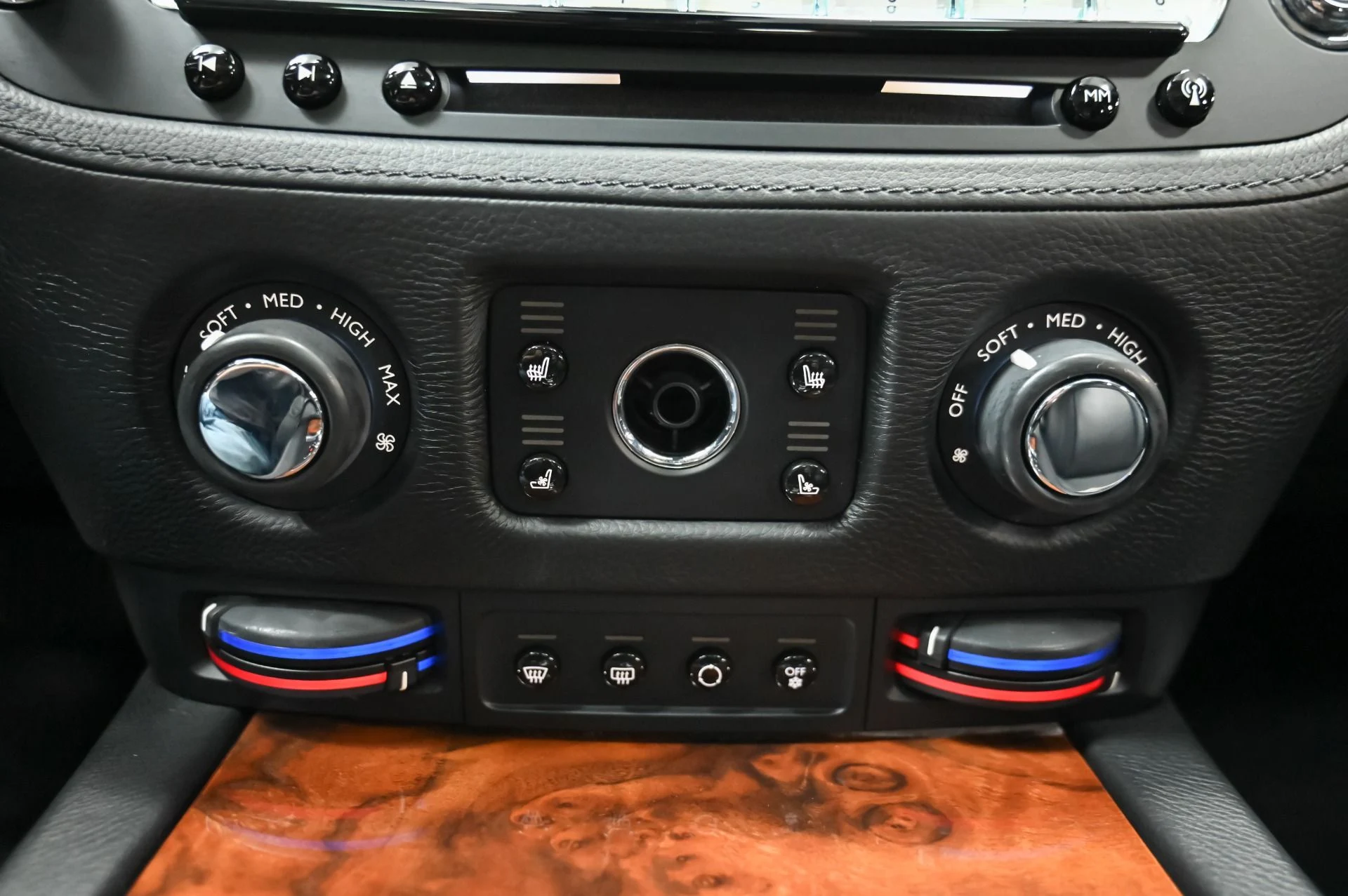 mph029_547365235_Used_2012_Rolls_Royce_Ghost_1757528739_3ab4d004ab