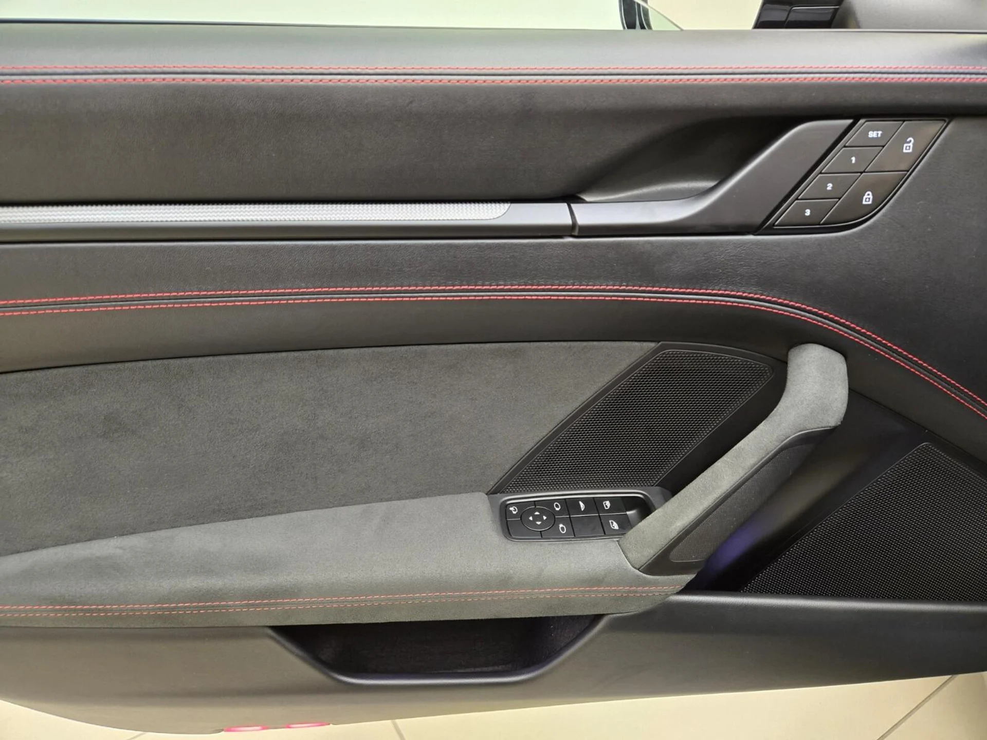 mph029_547834902_Used_2023_Porsche_911_Carrera_4_GTS_1767422891_1e4e3bb225