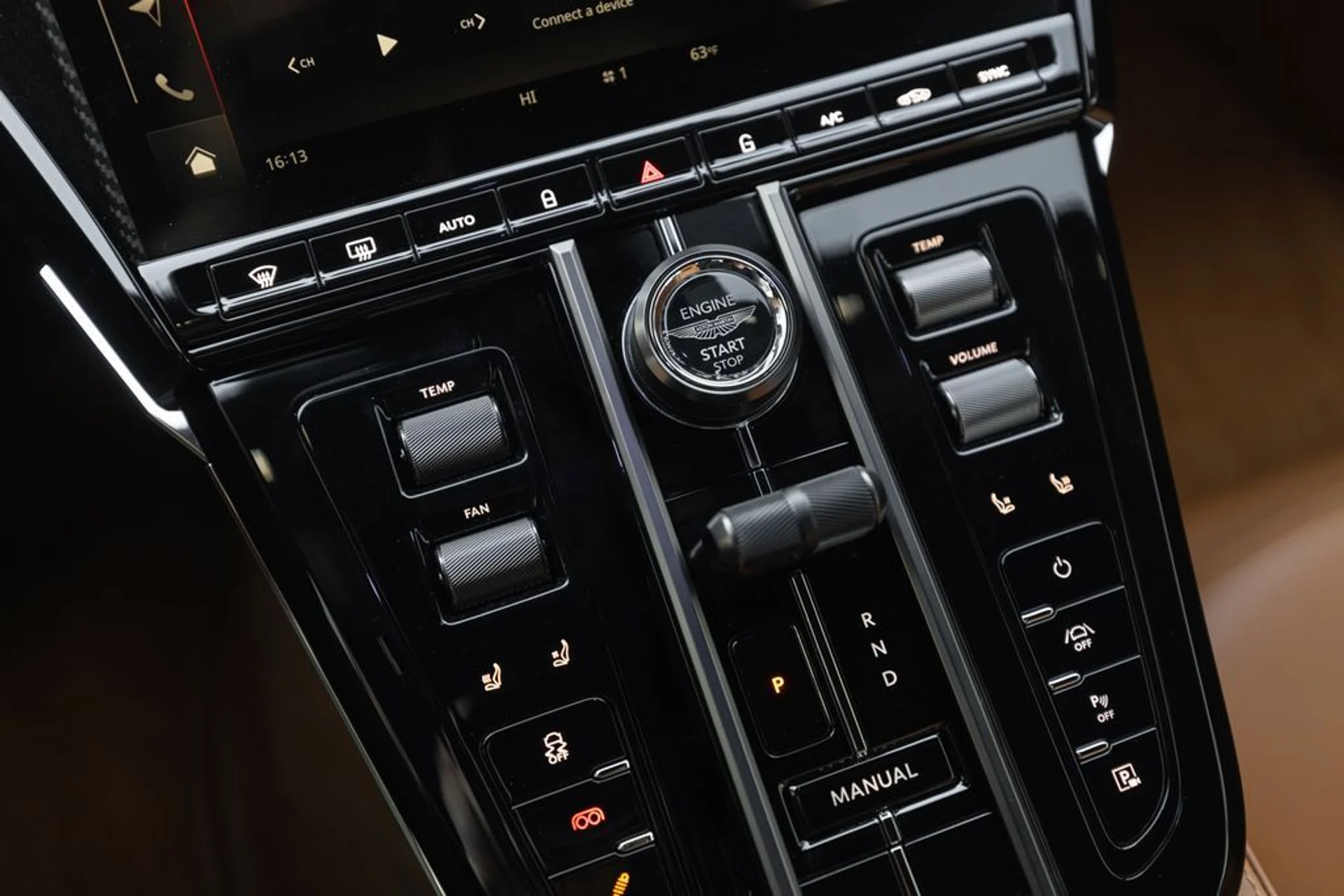 mph029_550354815_1cc5a94f2d563ec4b0eec77cec90e874x_186a425ec0