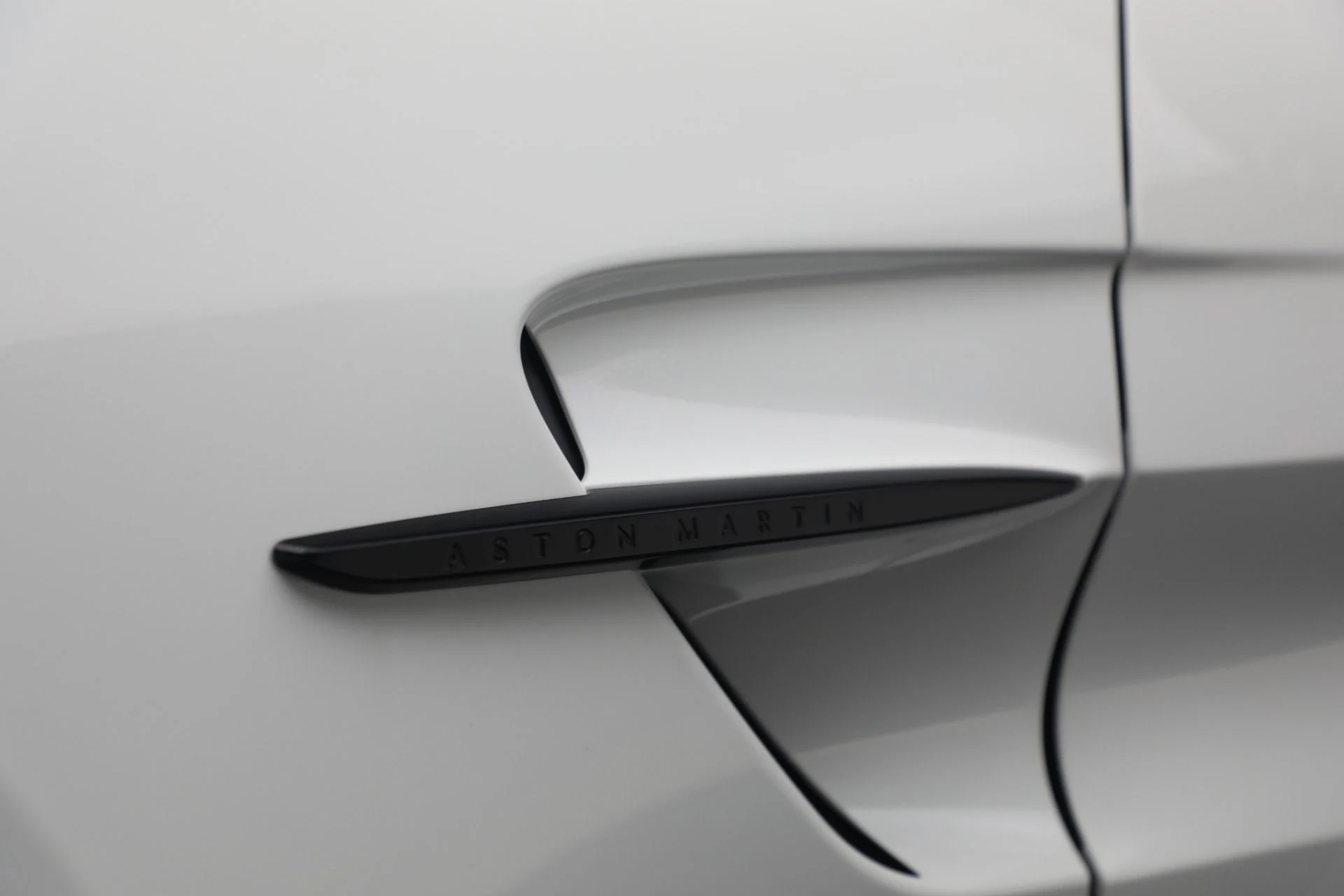 mph029_552171562_New_2026_Aston_Martin_Vantage_S_1773251137_074e2c621e