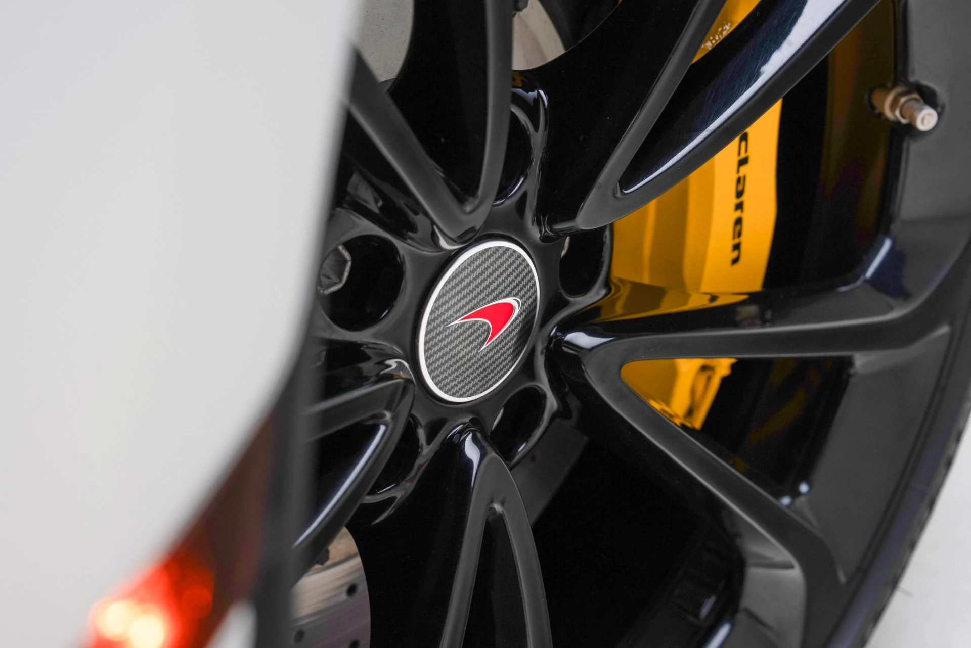 mph029_56207588_Used_2017_Mc_Laren_570_GT_1779229037_889da4a92f