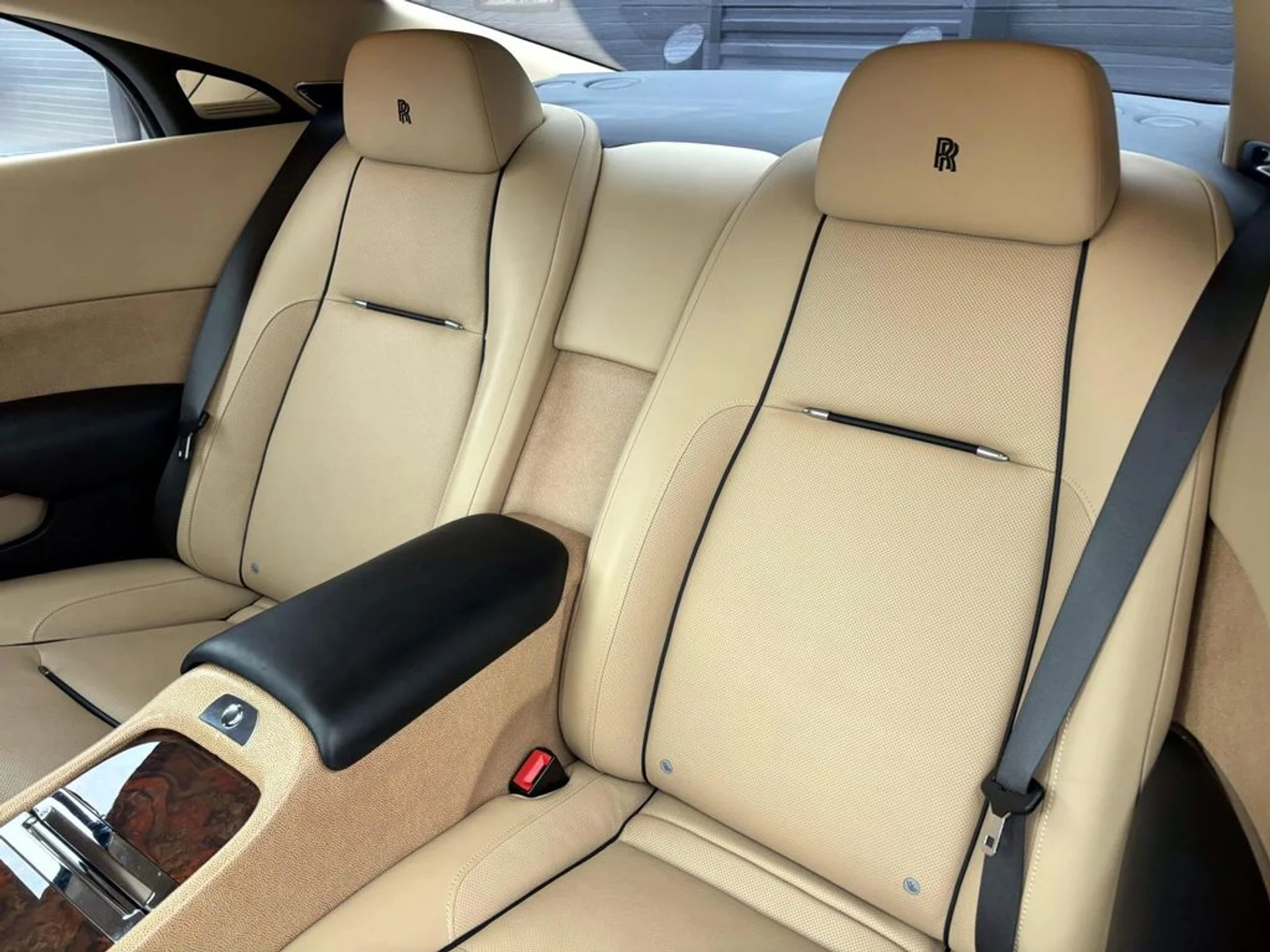 mph029_568941055_089c64ef5f4938e4958c408f9a3aaf33x_2aee06d3b0