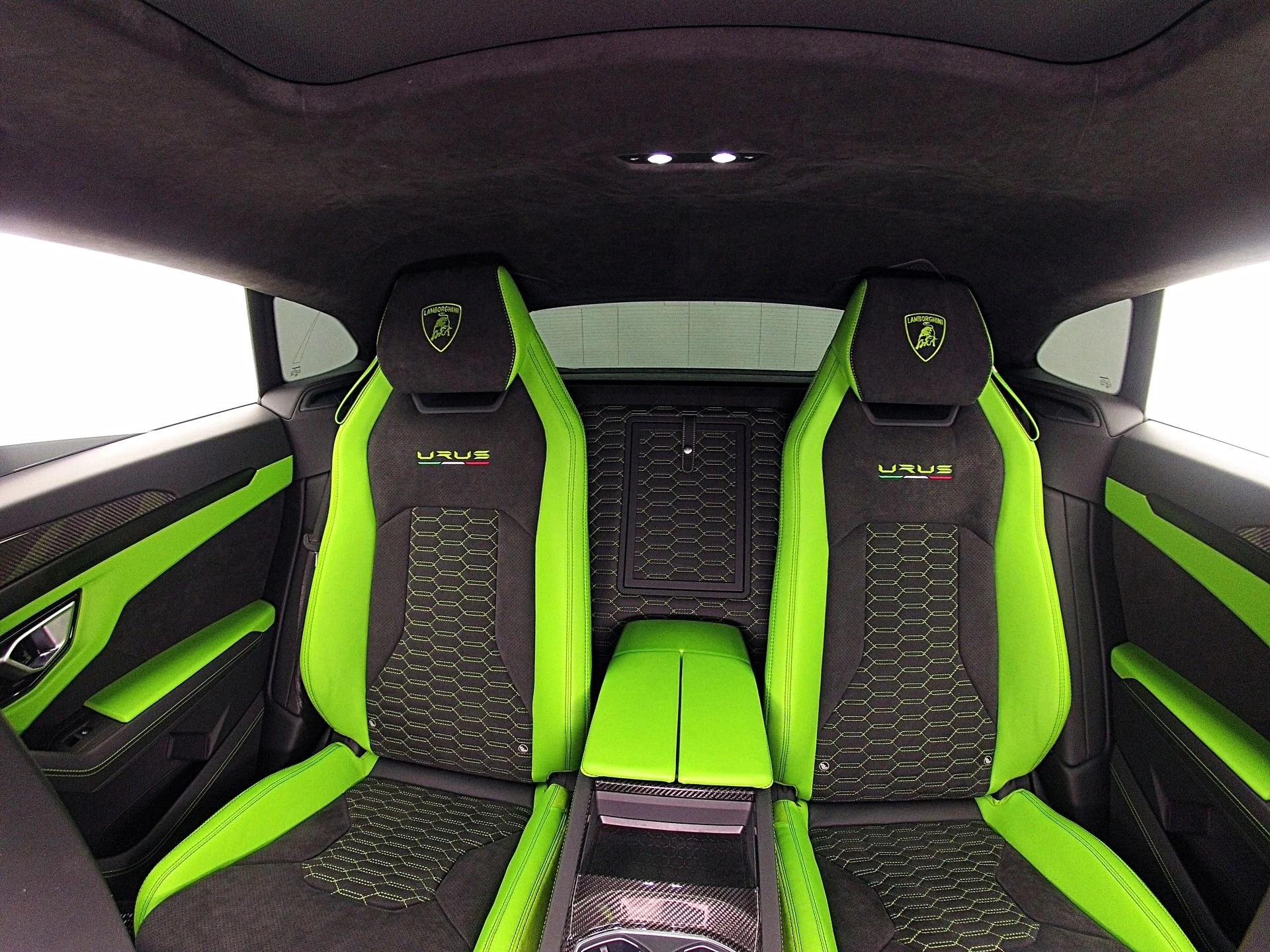 mph029_569021356_Used_2022_Lamborghini_Urus_SELEZIONE_PRE_OWNED_CERTIFIED_e949863174