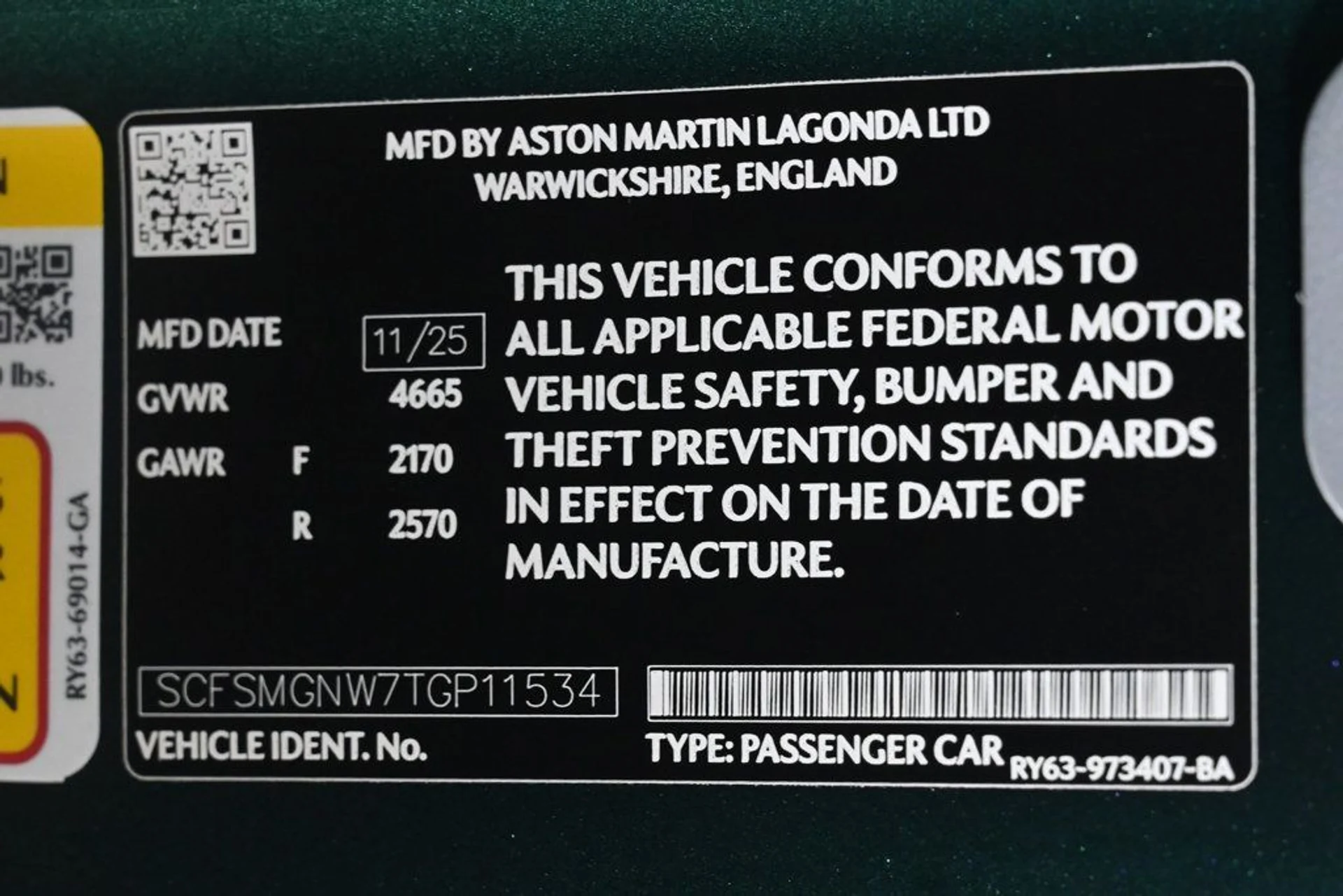mph029_57593999_new_2026_aston_martin_vantage_sroadster_11350_22964213_29_1024_74c2250003