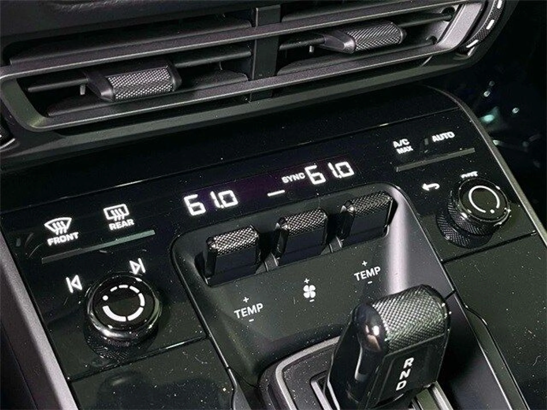 mph029_577178917_0b7c74776021c8f0c54507260219c21ax_025ef6396e