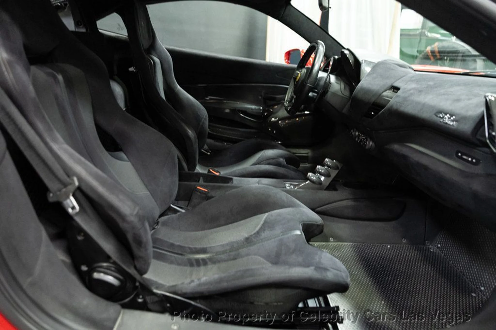mph029_580746224_used_2020_ferrari_488_pista_488pista_9707_22881608_30_1024_84fa2355b6